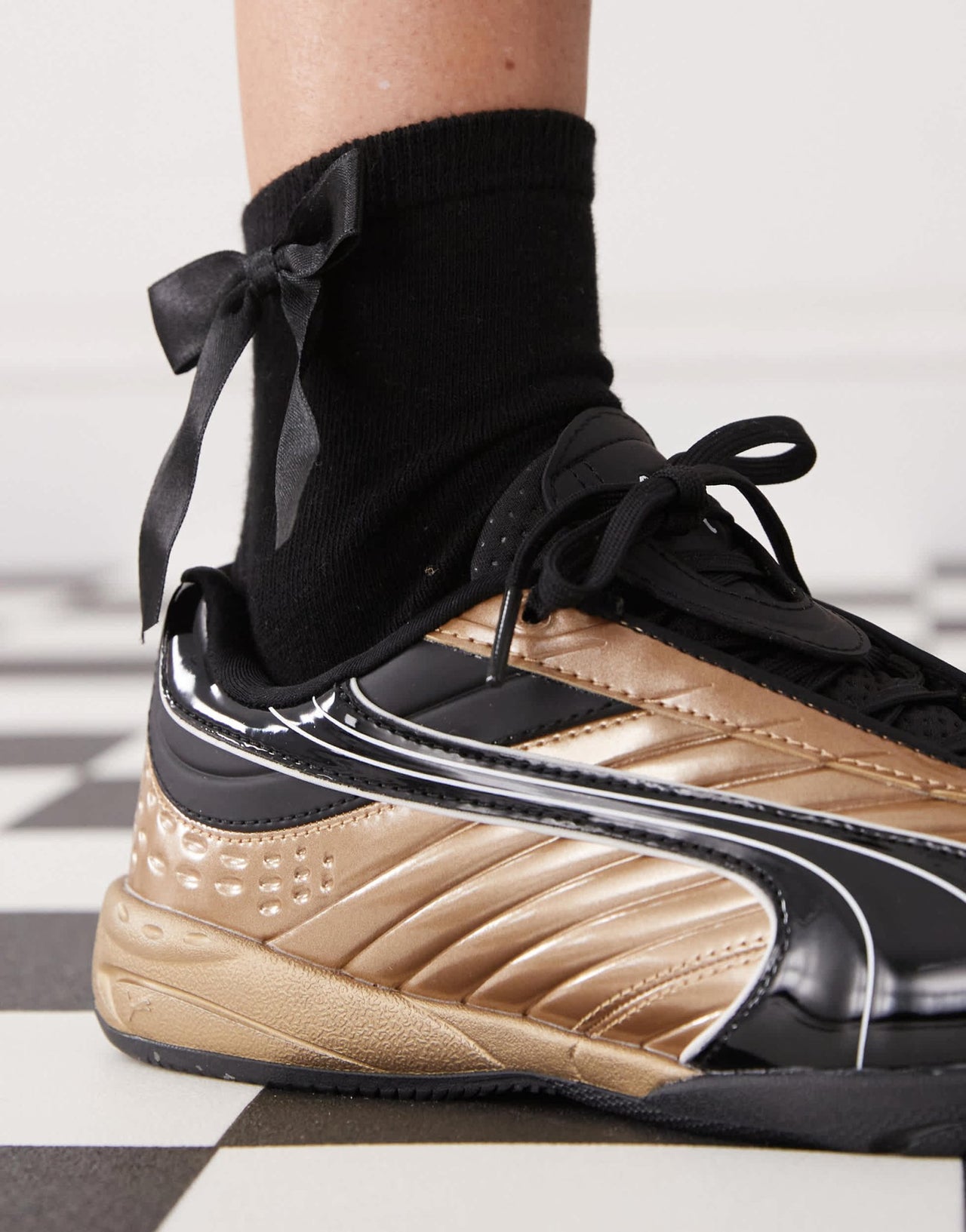 Puma V1PER trainers in gold - ASOS Sample Sale