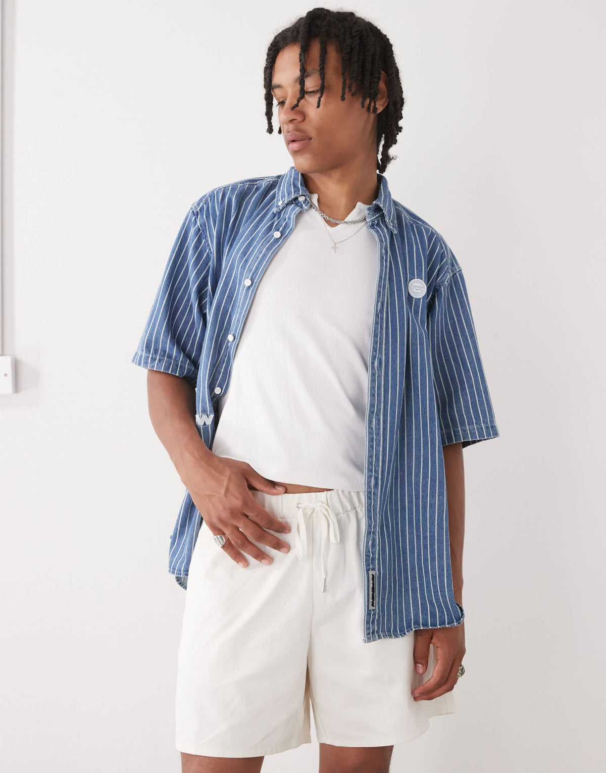 Reclaimed Vintage baggy fit shorter length pull on chino short in ecru - ASOS Sample Sale