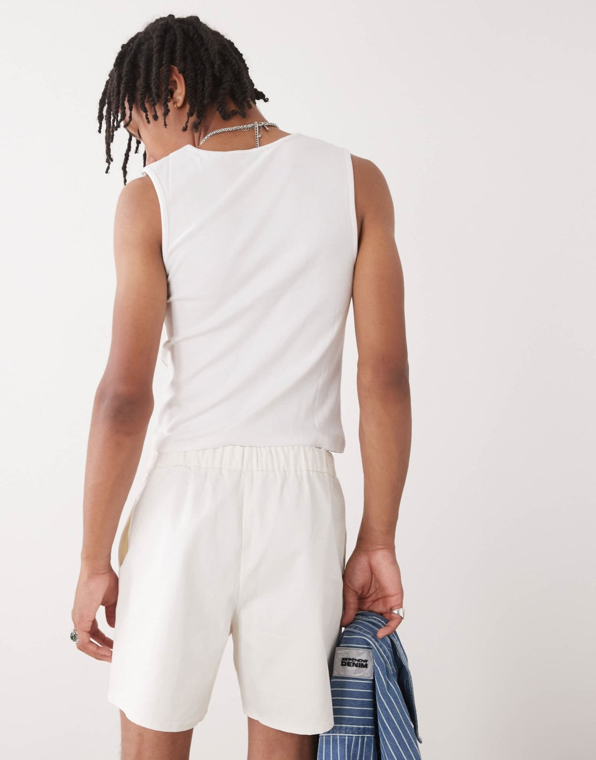 Reclaimed Vintage baggy fit shorter length pull on chino short in ecru - ASOS Sample Sale