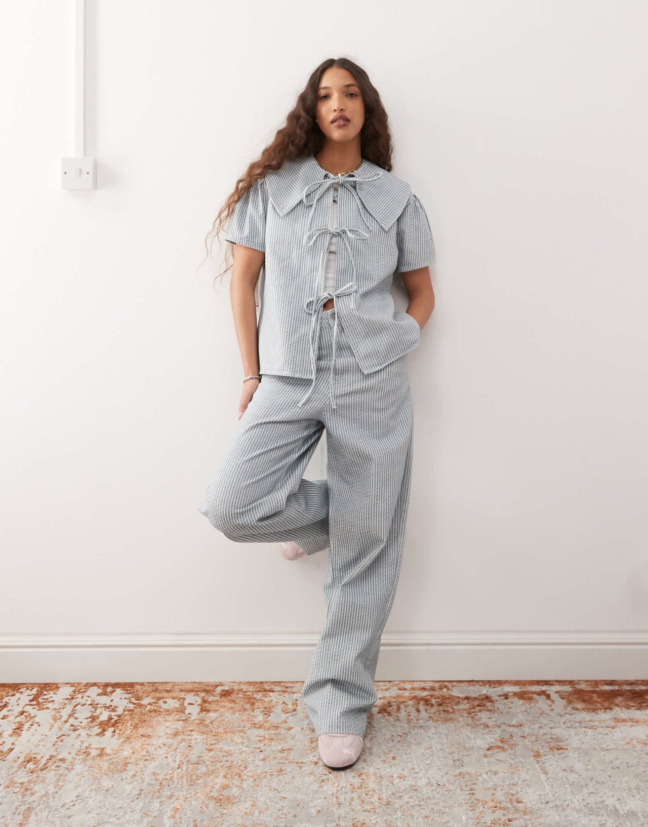 Reclaimed Vintage baggy wide leg jean co-ord in light blue pinstripe - ASOS Sample Sale