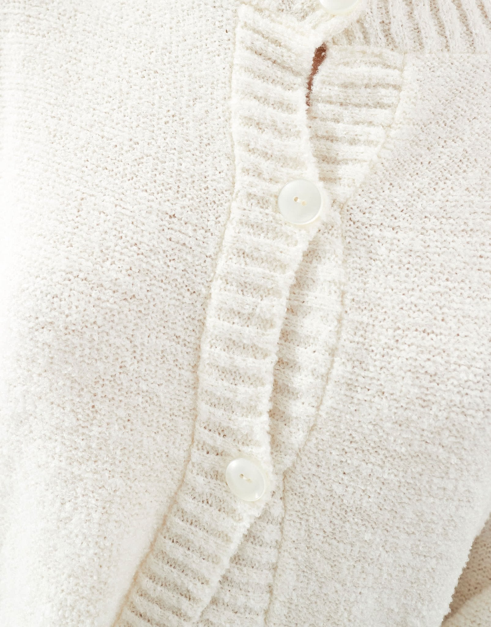 Reclaimed Vintage boxy cardigan in cream - ASOS Sample Sale