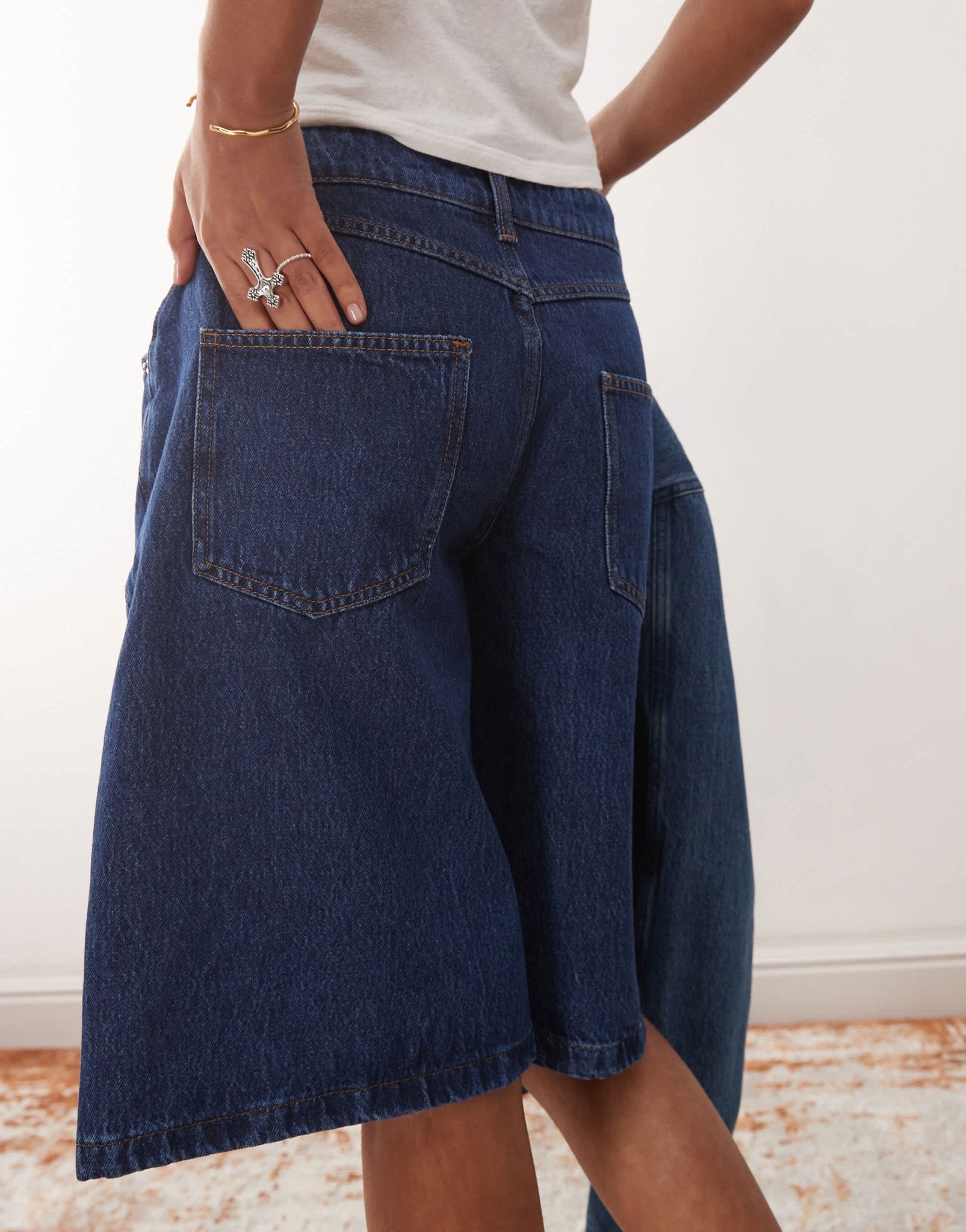 Reclaimed Vintage denim jort in mid blue wash - ASOS Sample Sale