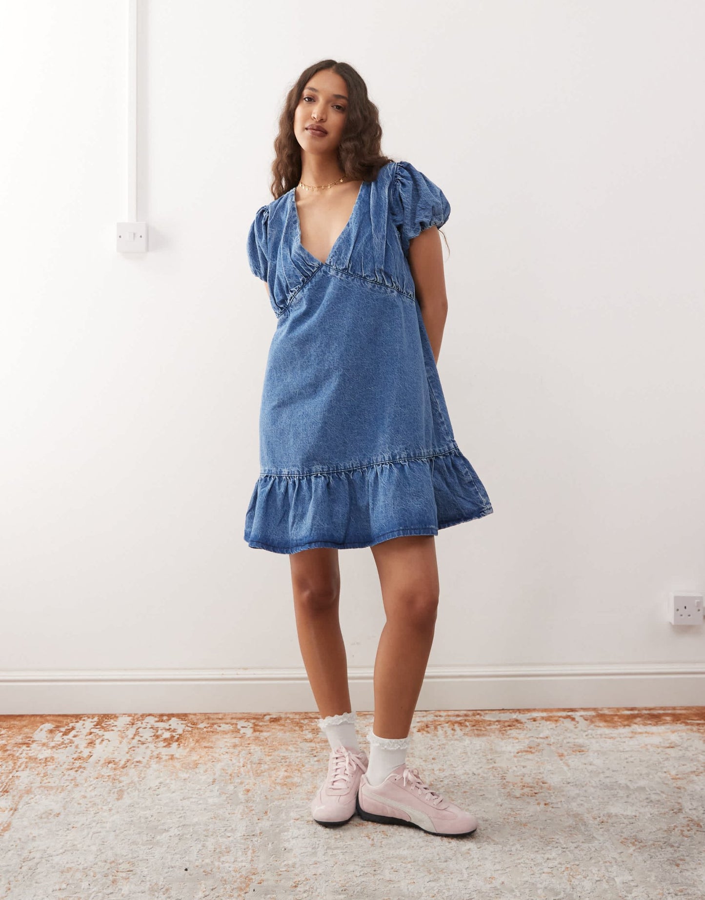 Reclaimed Vintage denim smock mini dress with puff sleeves in midwash blue - ASOS Sample Sale