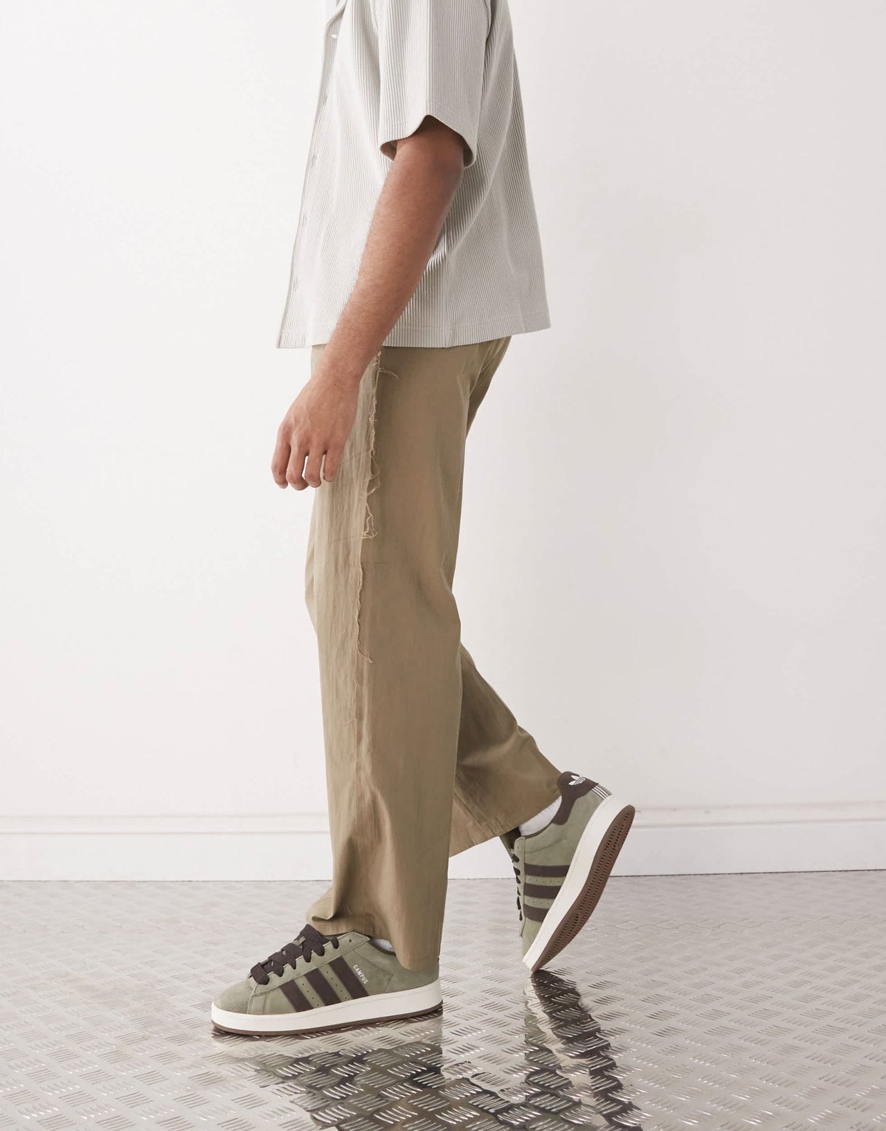 Reclaimed Vintage frayed trouser in beige - ASOS Sample Sale