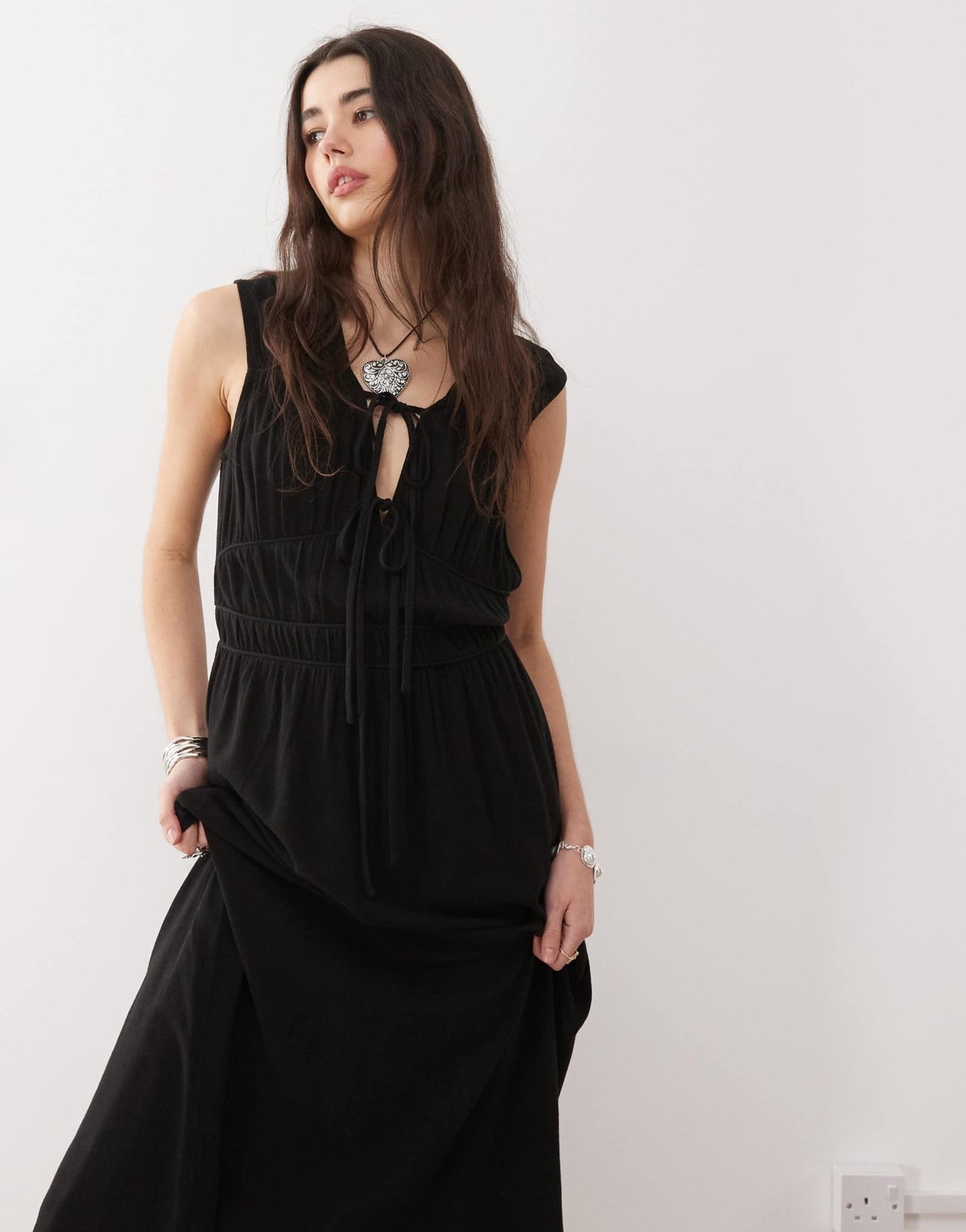 Reclaimed Vintage linen blend maxi sundress with ruching and ties in black - ASOS Sample Sale
