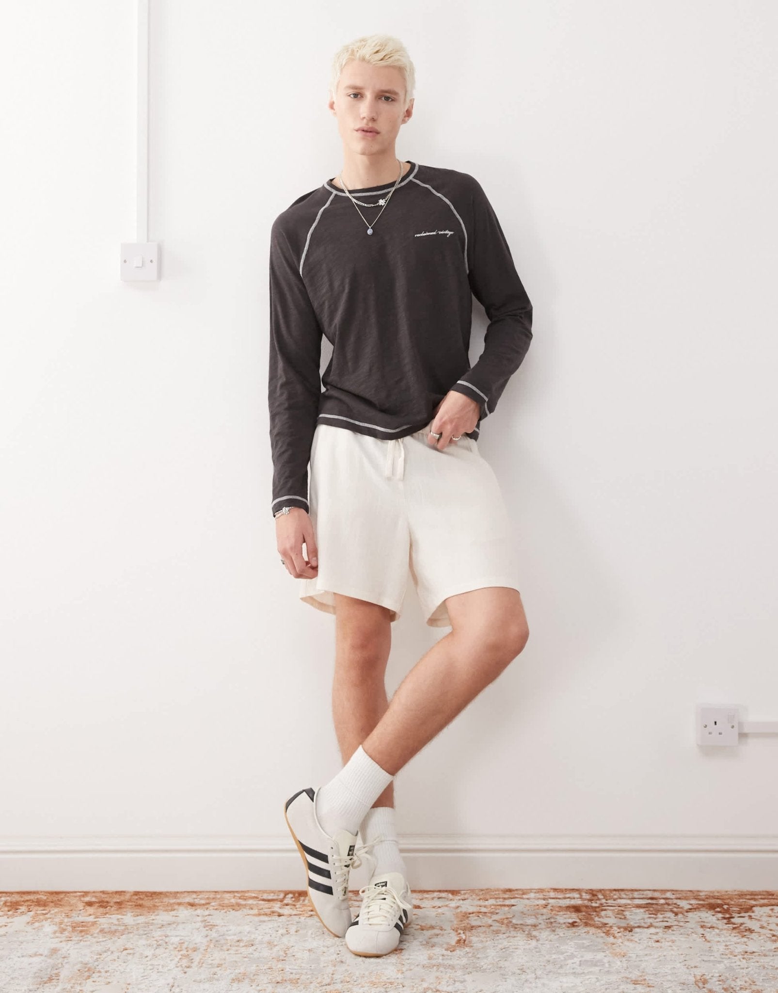 Reclaimed Vintage linen blend short in cream - ASOS Sample Sale