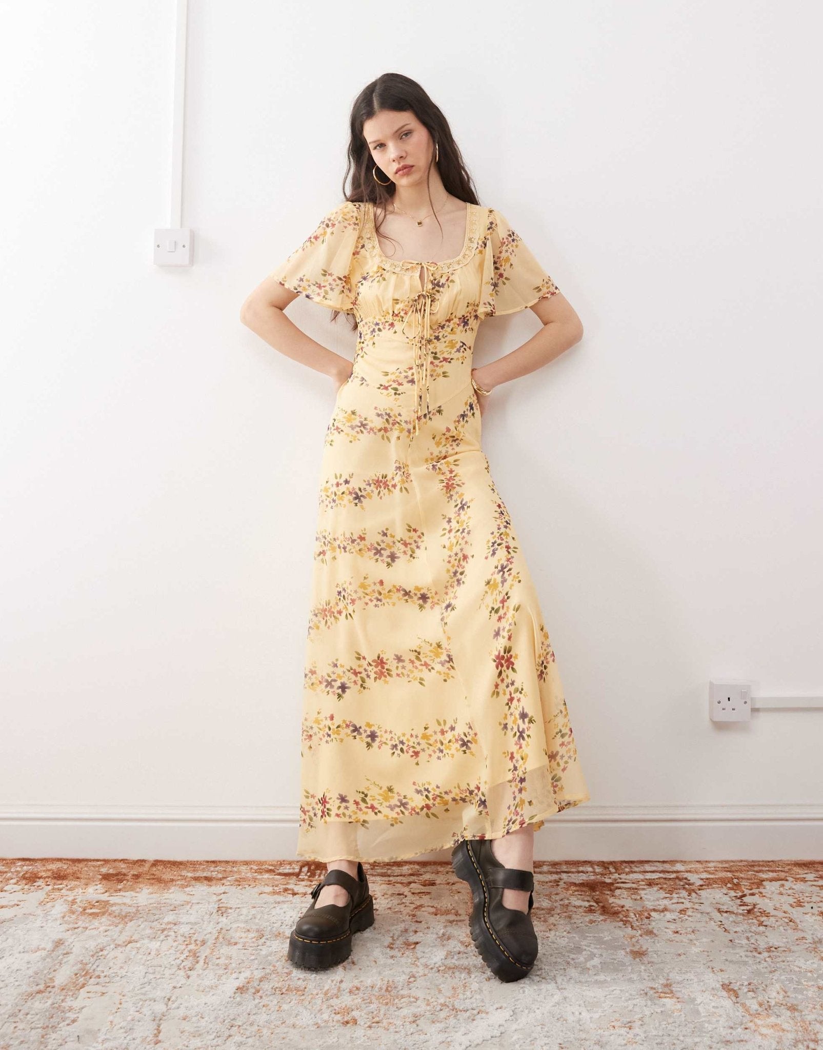 Reclaimed Vintage maxi tea dress with lace in ditsy butter yellow floral print - ASOS Sample Sale