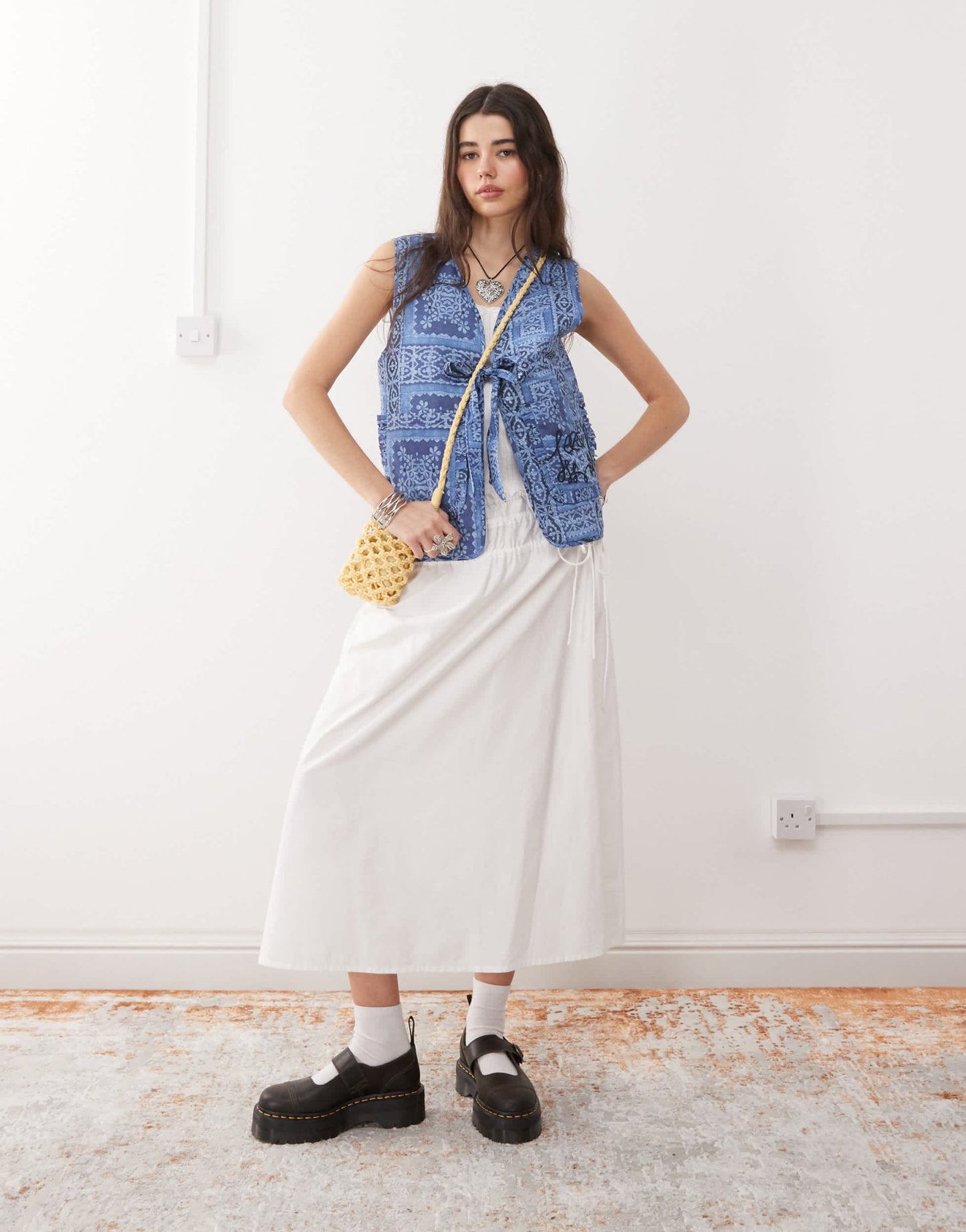 Reclaimed Vintage printed tie front quilted reversible gilet in powder blue print - ASOS Sample Sale