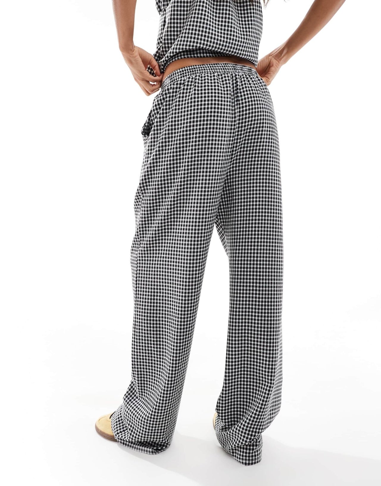 Reclaimed Vintage pull on trouser in gingham - ASOS Sample Sale