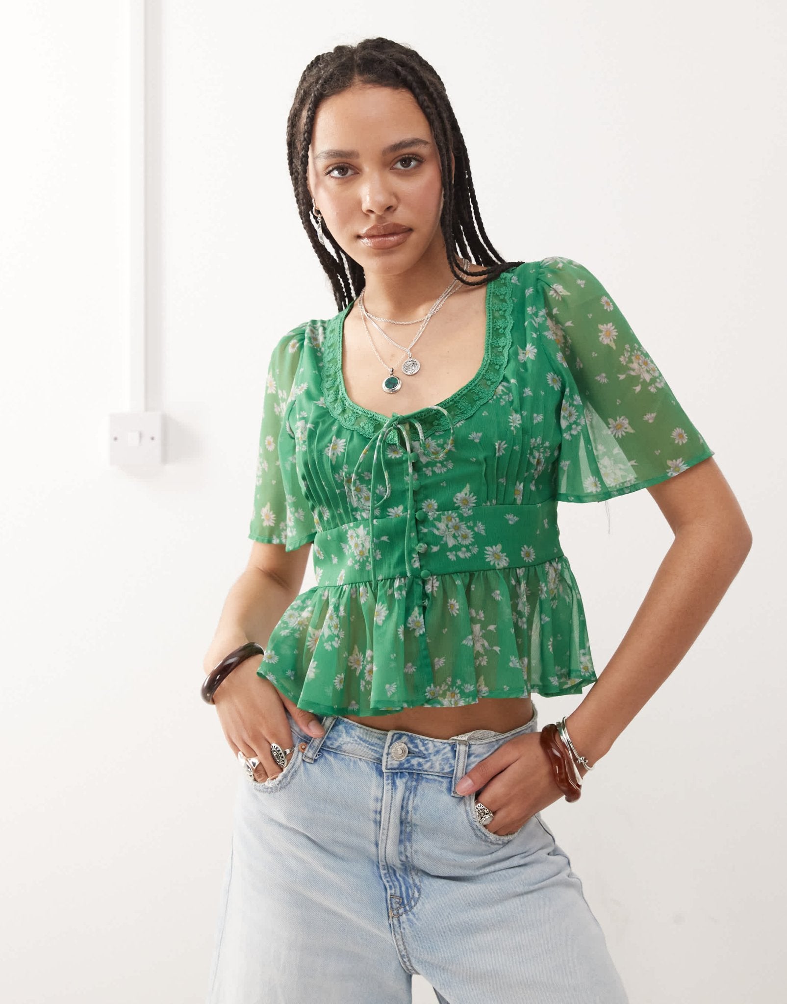 Reclaimed Vintage tea blouse with lace collar in green floral print - ASOS Sample Sale