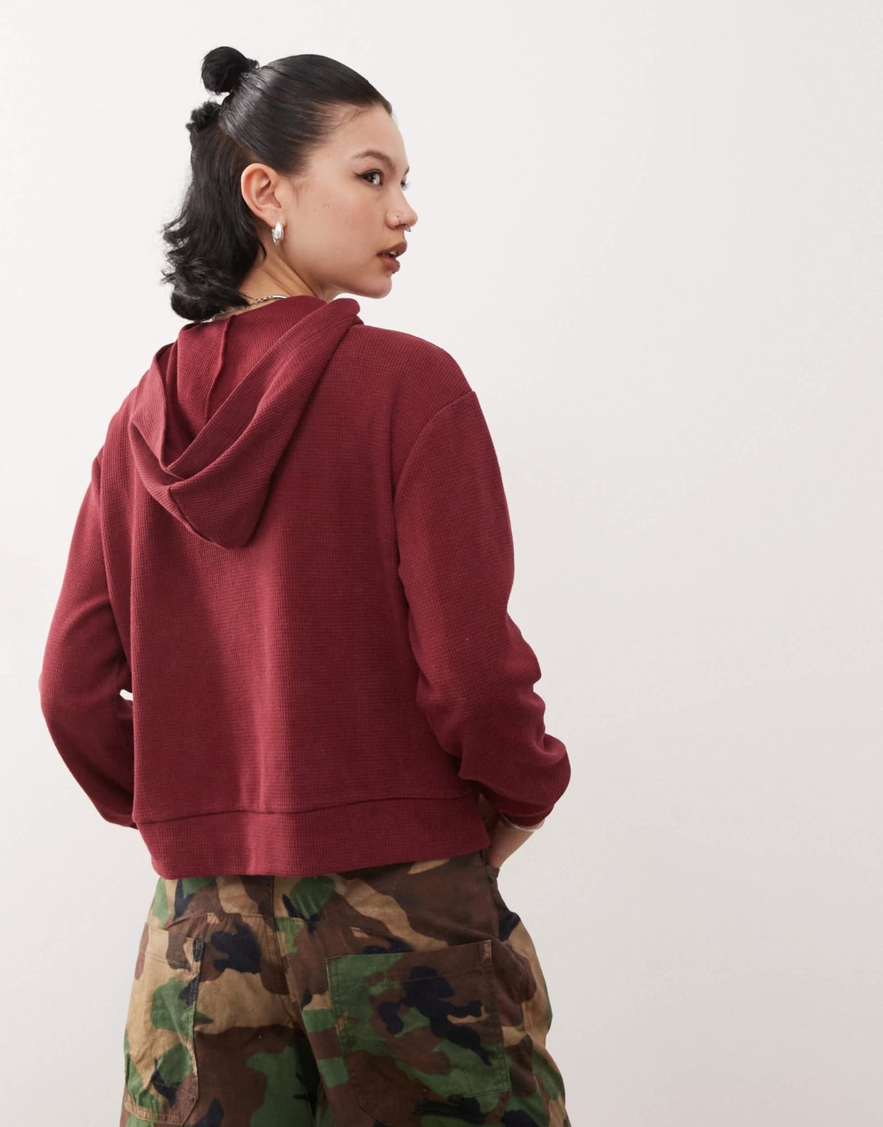 Reclaimed Vintage waffle hoodie in washed burgundy - ASOS Sample Sale