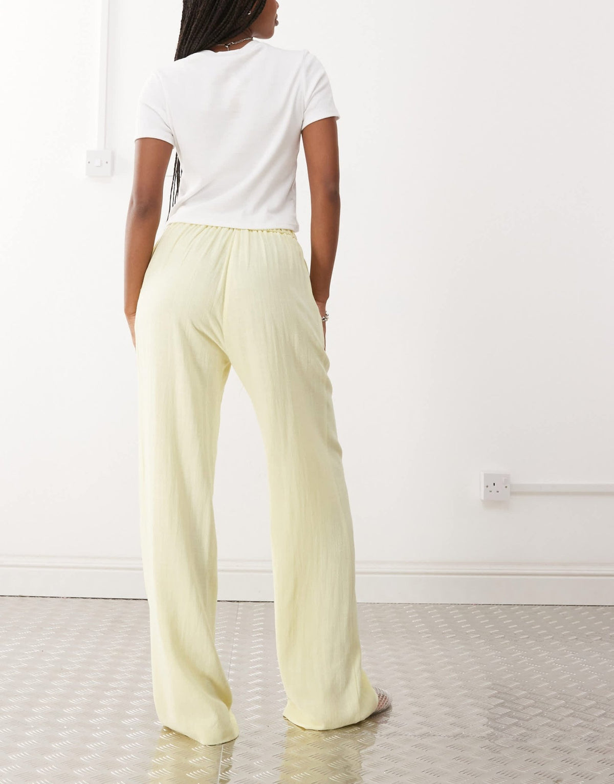 Reclaimed Vintage wide leg relaxed linen blend trouser in buttermilk yellow - ASOS Sample Sale