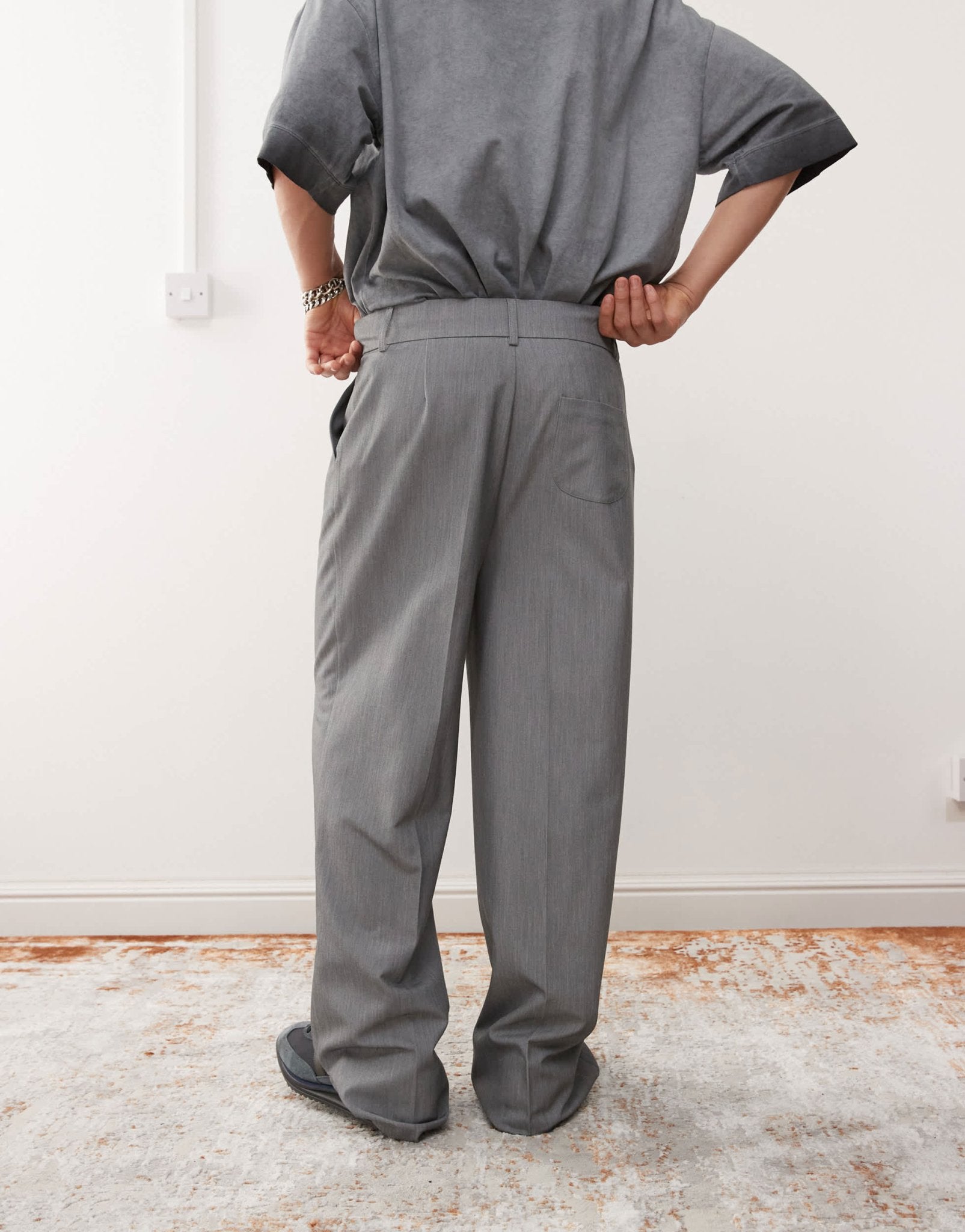 Reclaimed Vintage wide leg trouser in grey - ASOS Sample Sale