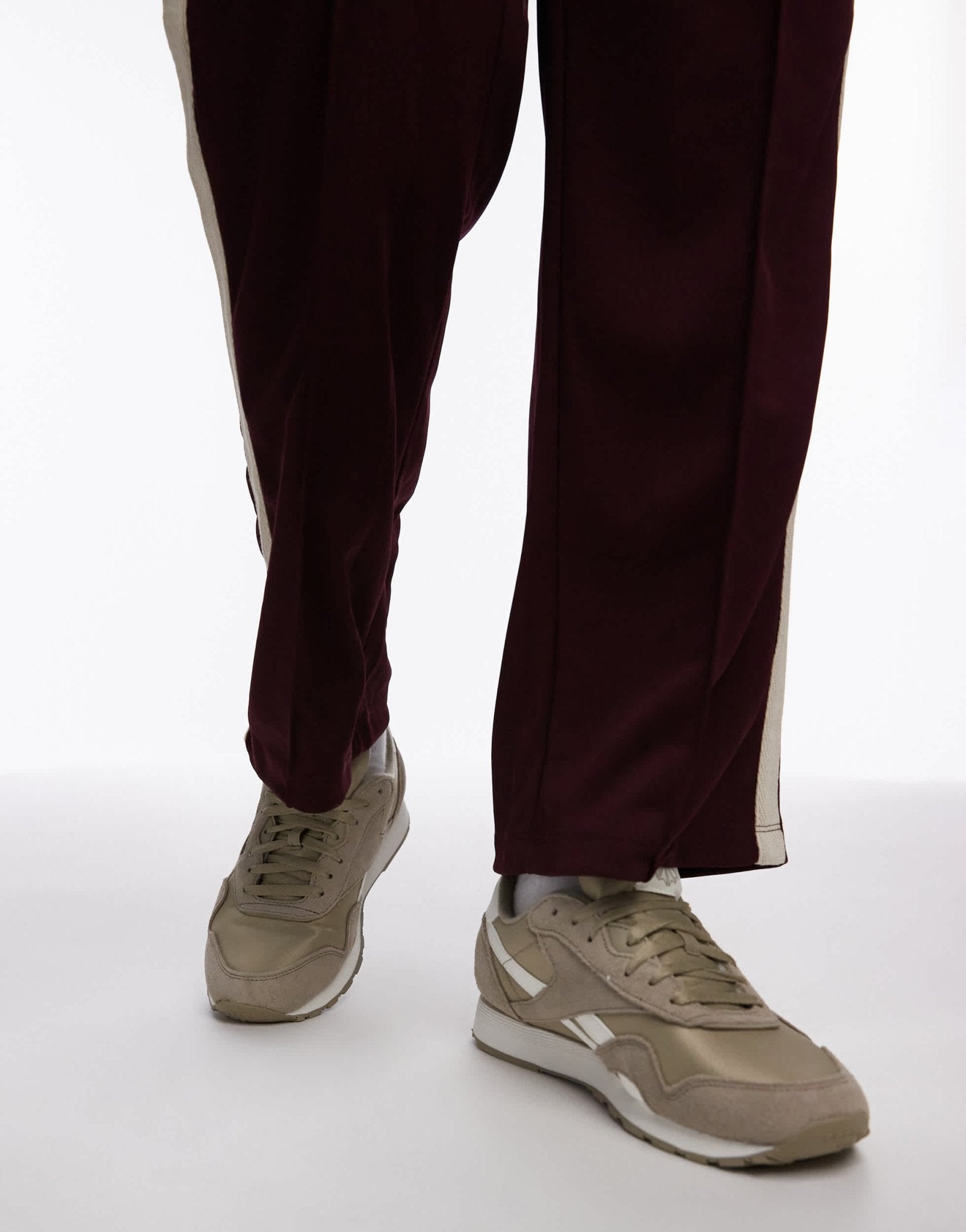 Reebok Classic Nylon trainers in beige - ASOS Sample Sale