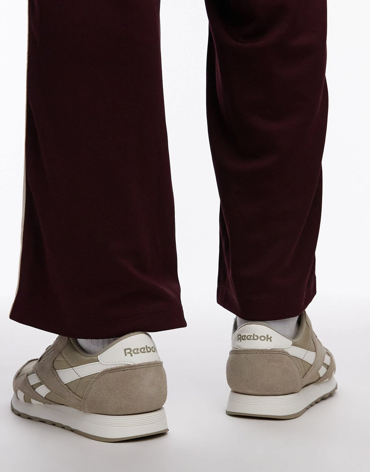 Reebok Classic Nylon trainers in beige - ASOS Sample Sale