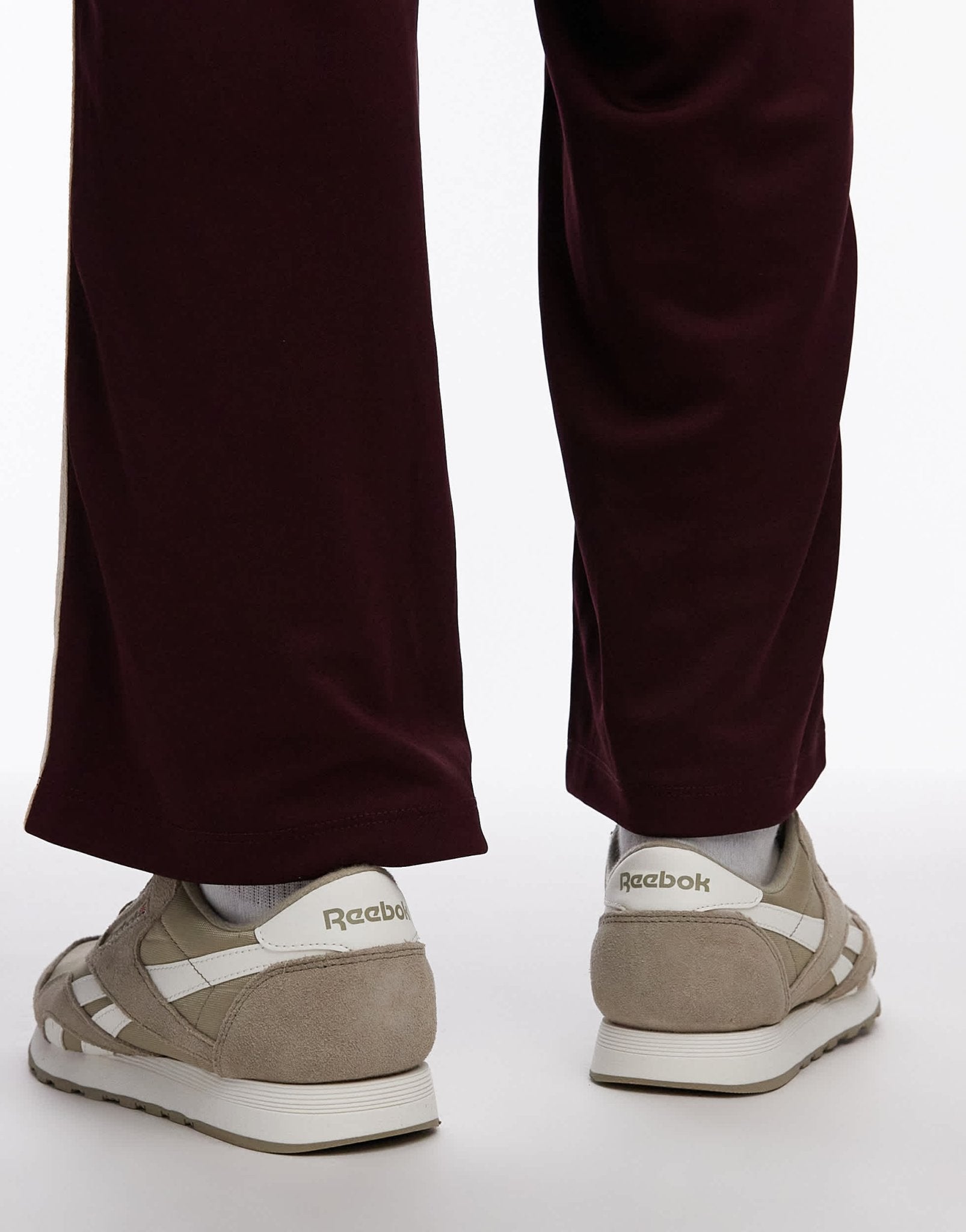 Reebok Classic Nylon trainers in beige - ASOS Sample Sale