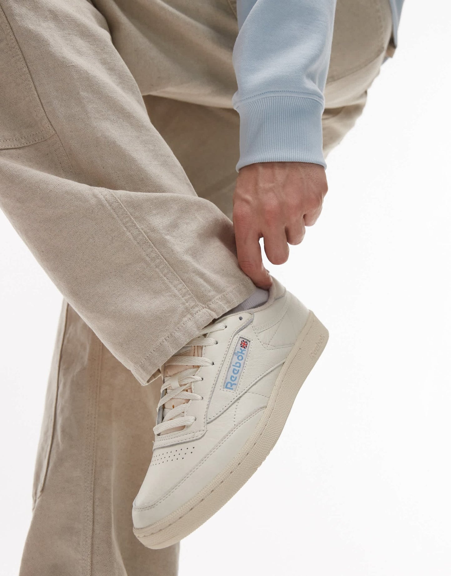 Reebok Club C 85 trainers in off white and blue - ASOS Sample Sale