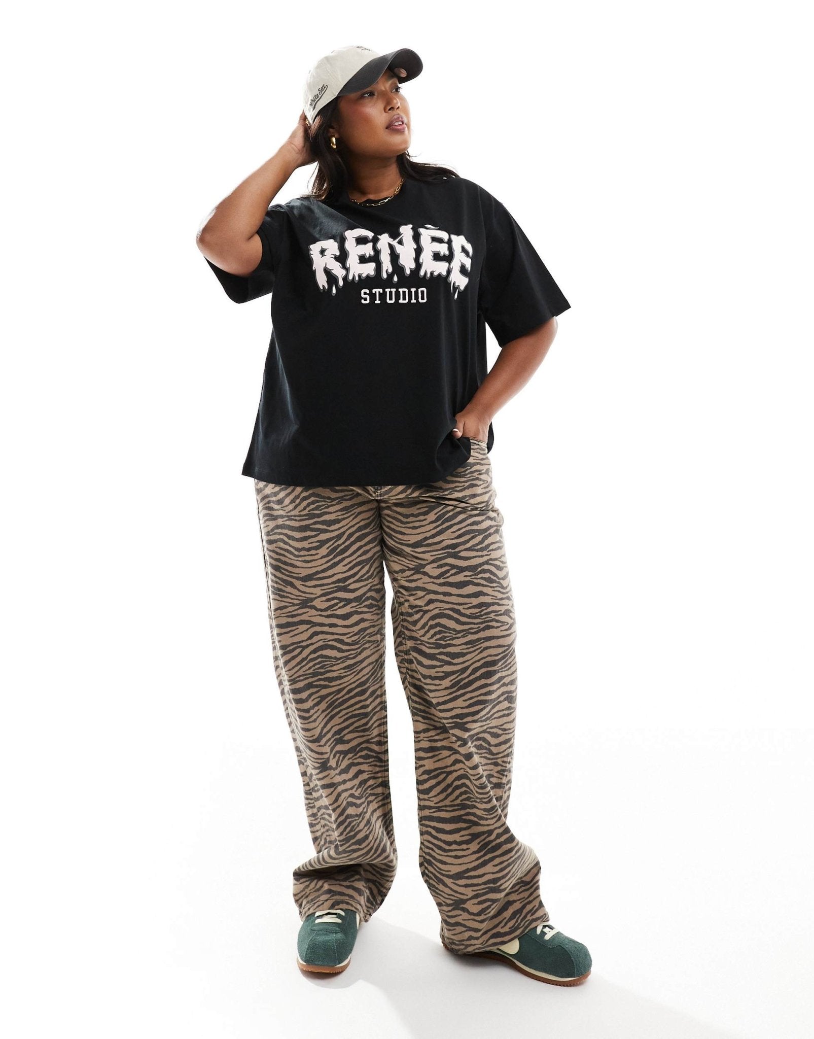 Renee Studio Plus x Holly Wynne exclusive embroidered bubble logo oversized t-shirt in black - ASOS Sample Sale