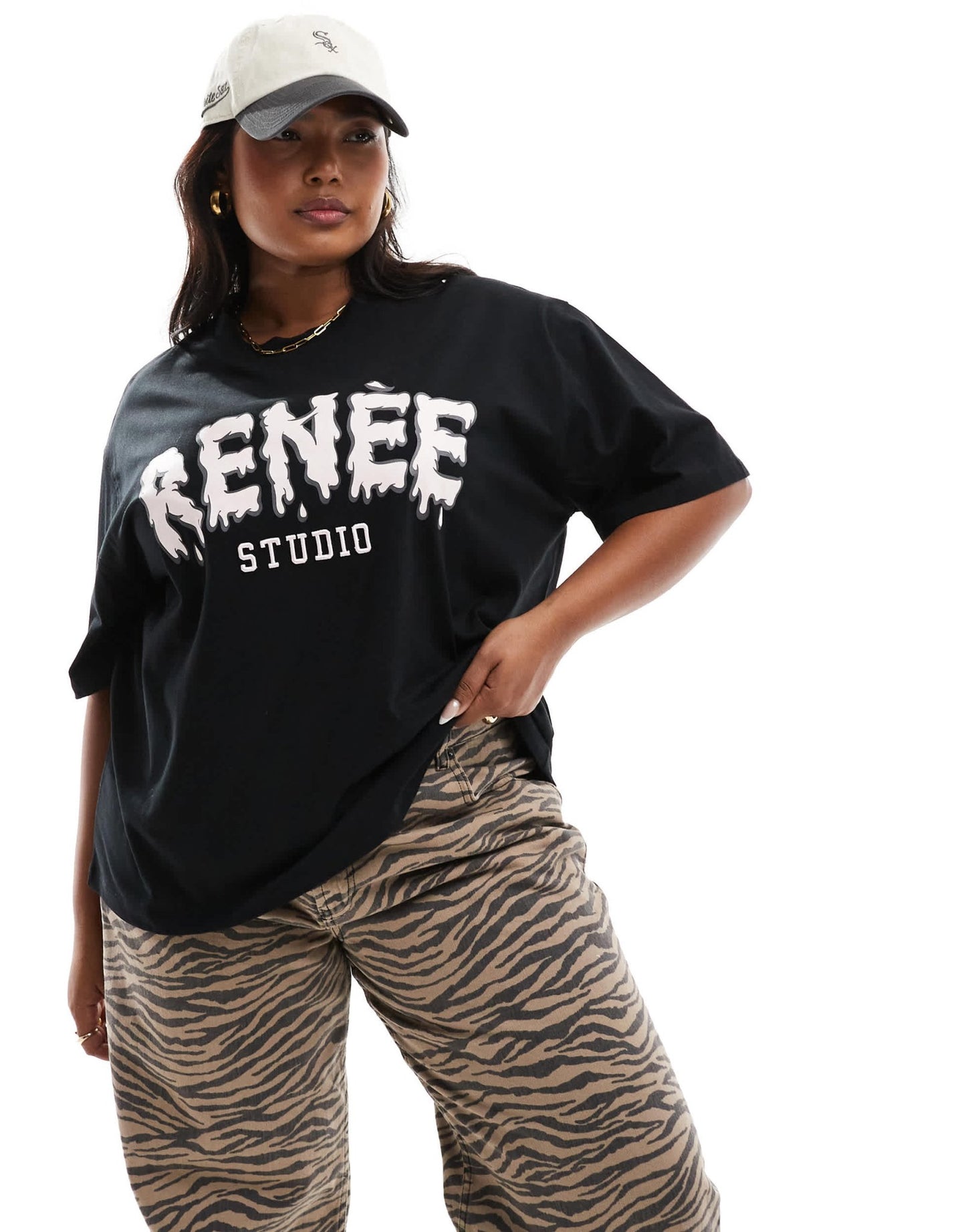 Renee Studio Plus x Holly Wynne exclusive embroidered bubble logo oversized t-shirt in black - ASOS Sample Sale