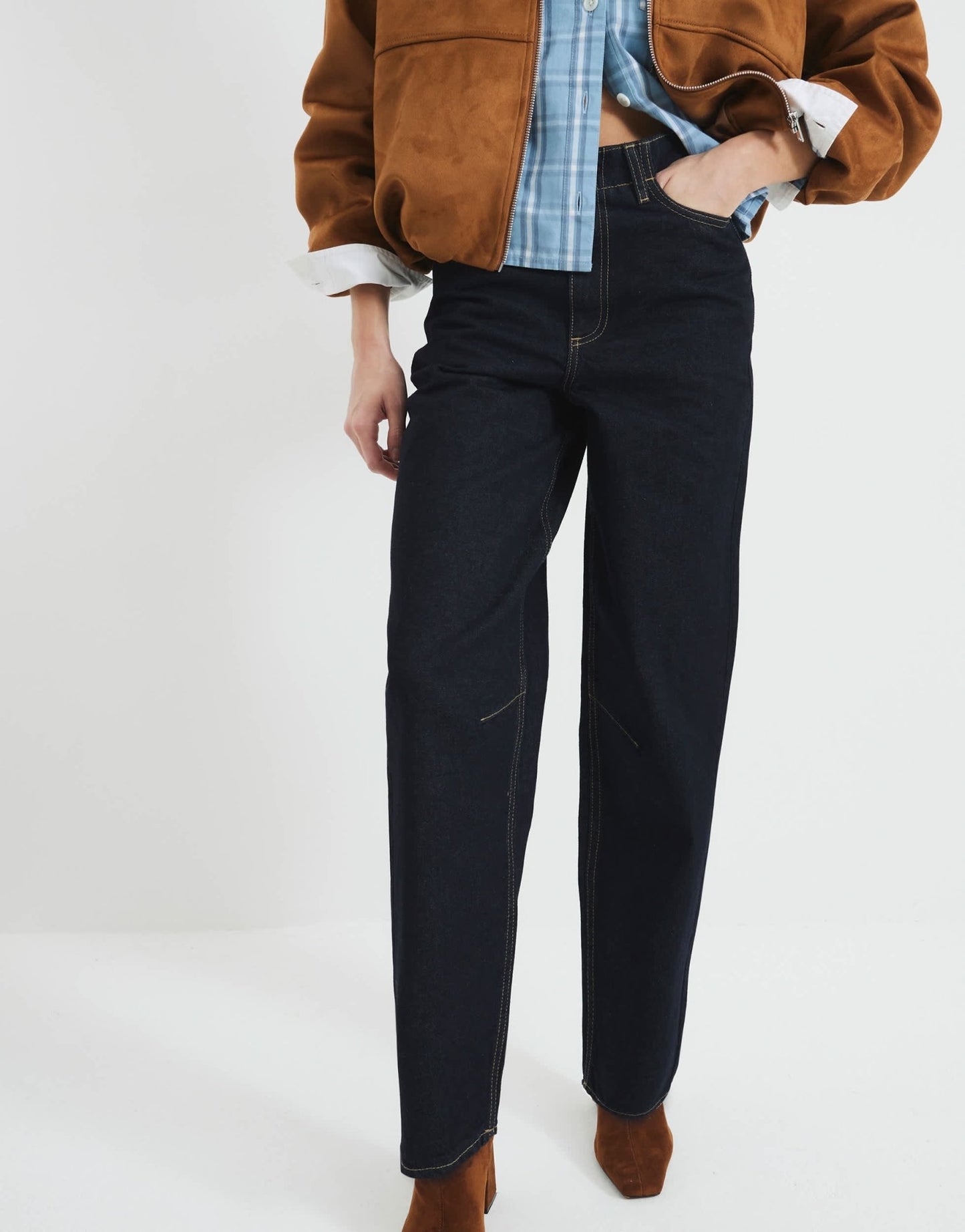 River Island barrel jean in darkwash blue - ASOS Sample Sale
