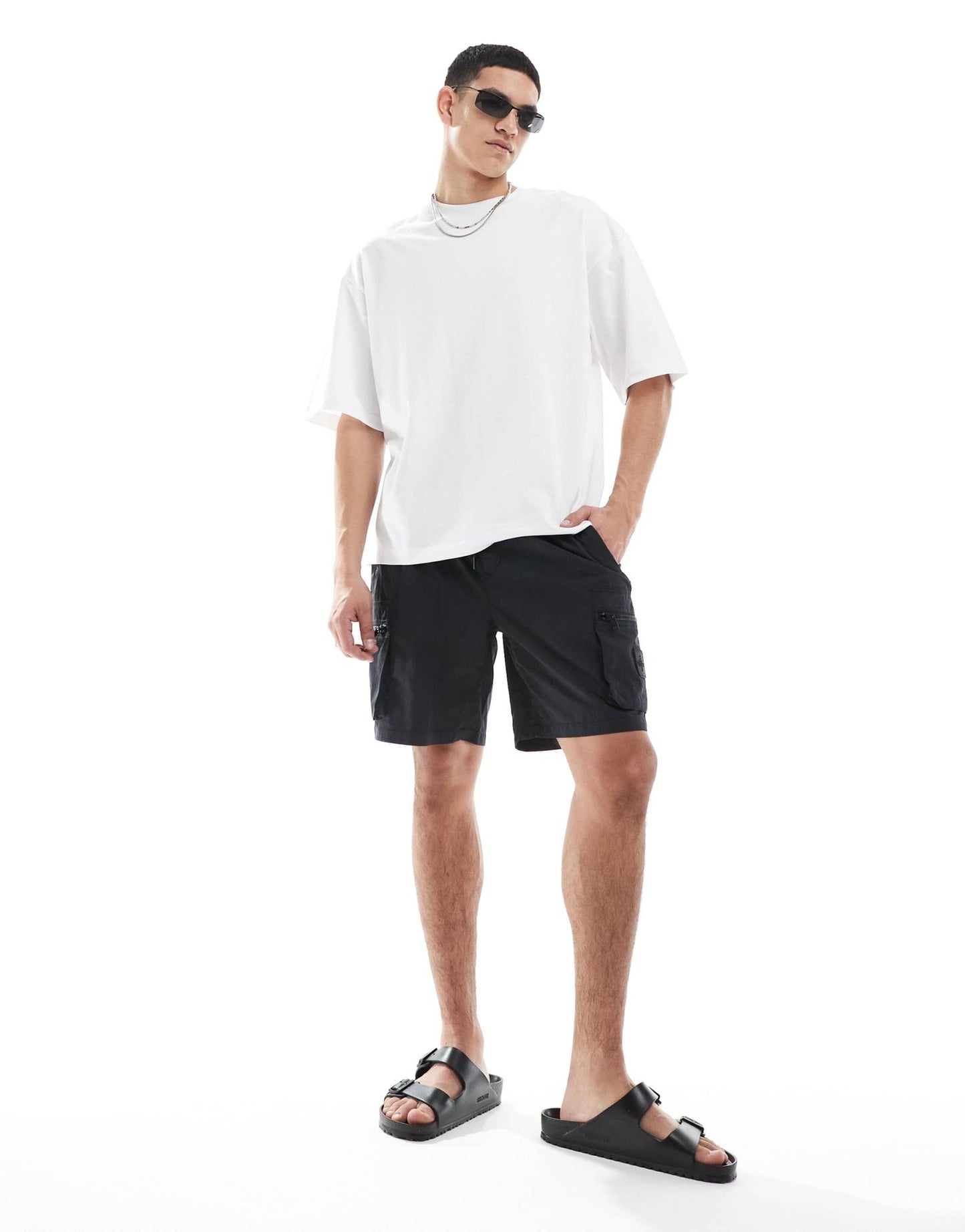River Island cargo shorts in black - ASOS Sample Sale