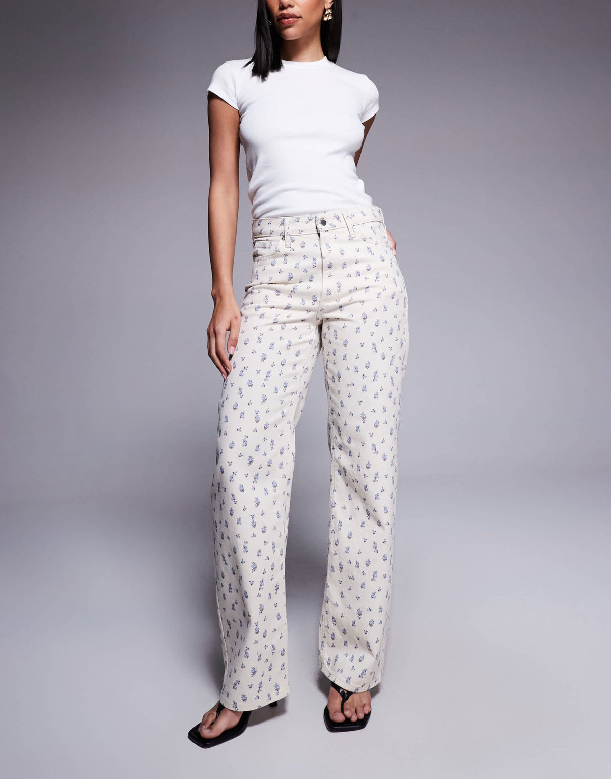 River Island ditsy floral relaxed straight jean in ecru - ASOS Sample Sale