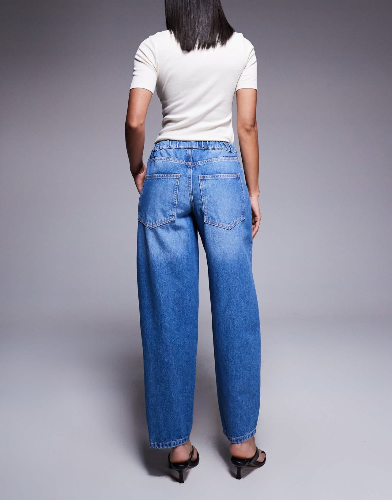 River Island elasticated barrel jeans in midwash blue - ASOS Sample Sale