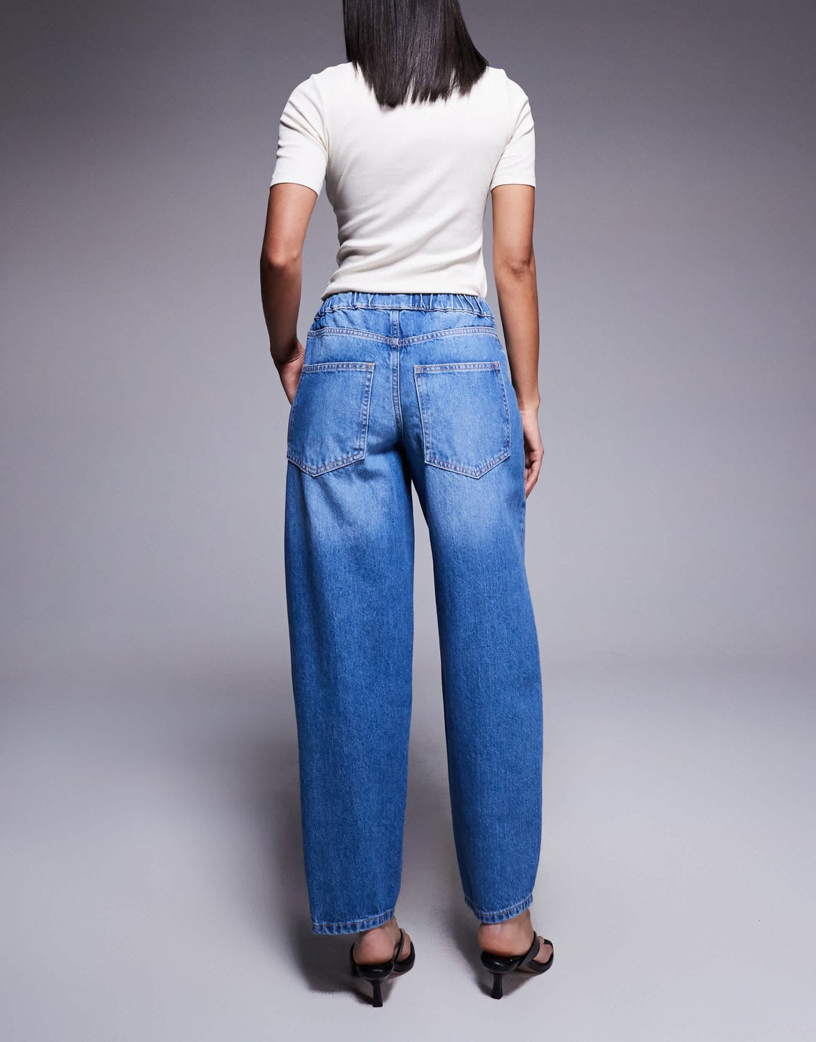 River Island elasticated barrel jeans in midwash blue - ASOS Sample Sale