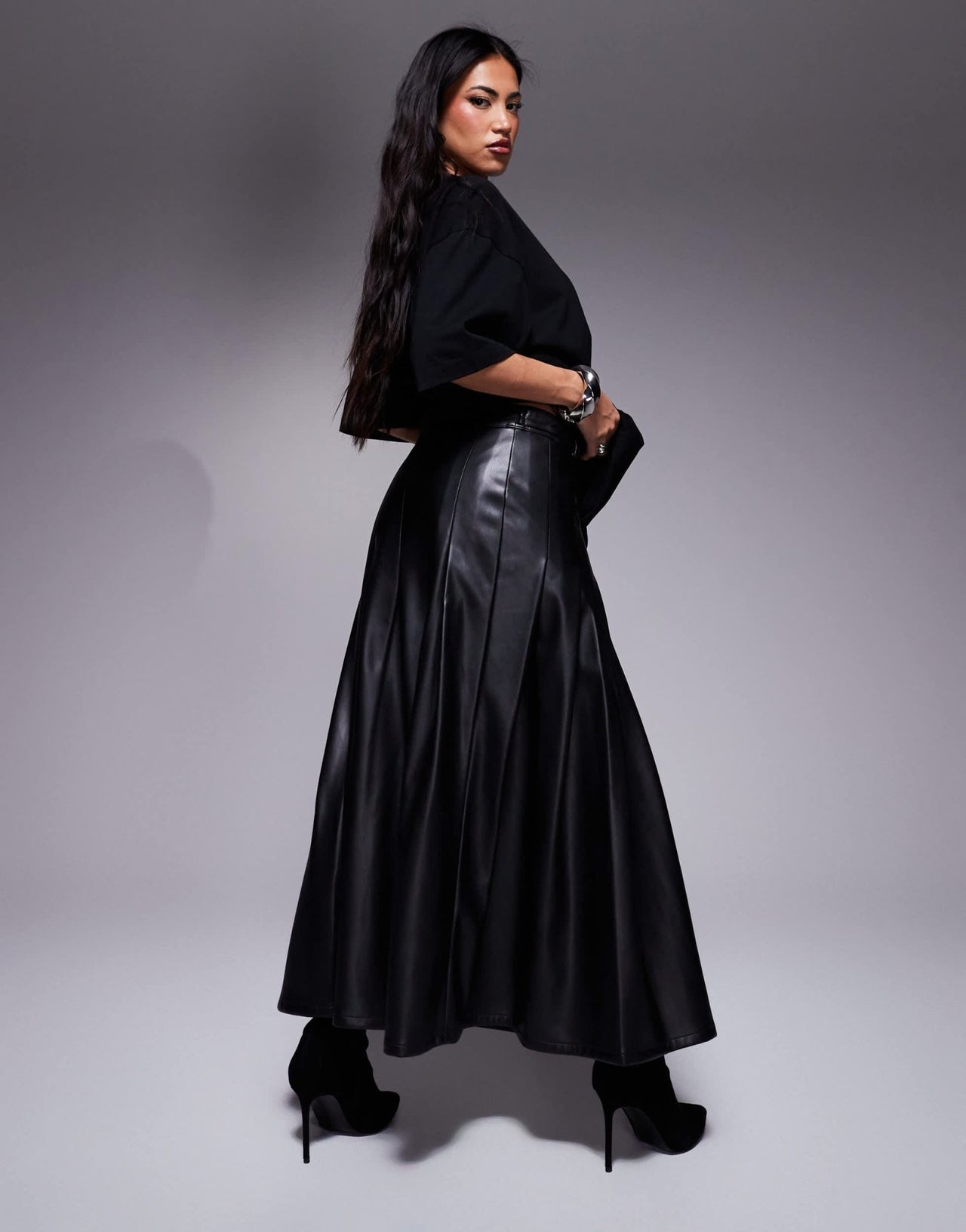River Island faux leather pleated midi skirt in black - ASOS Sample Sale
