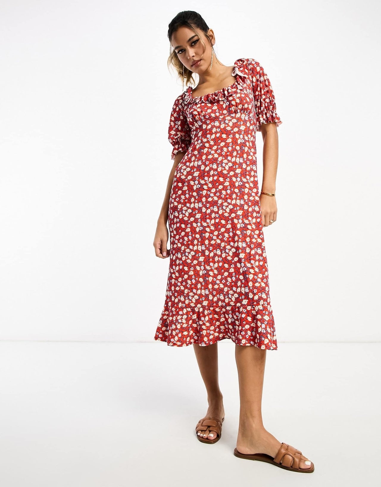 River Island frill neck tea midi dress in black floral print - ASOS Sample Sale