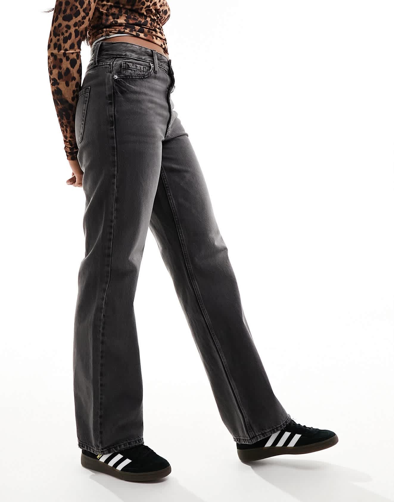 River Island high waist 90s straight leg jeans in black - ASOS Sample Sale
