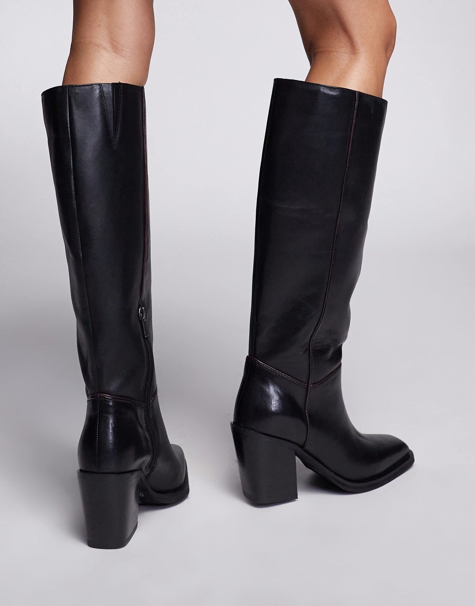 River Island leather clean knee high boot in black - ASOS Sample Sale