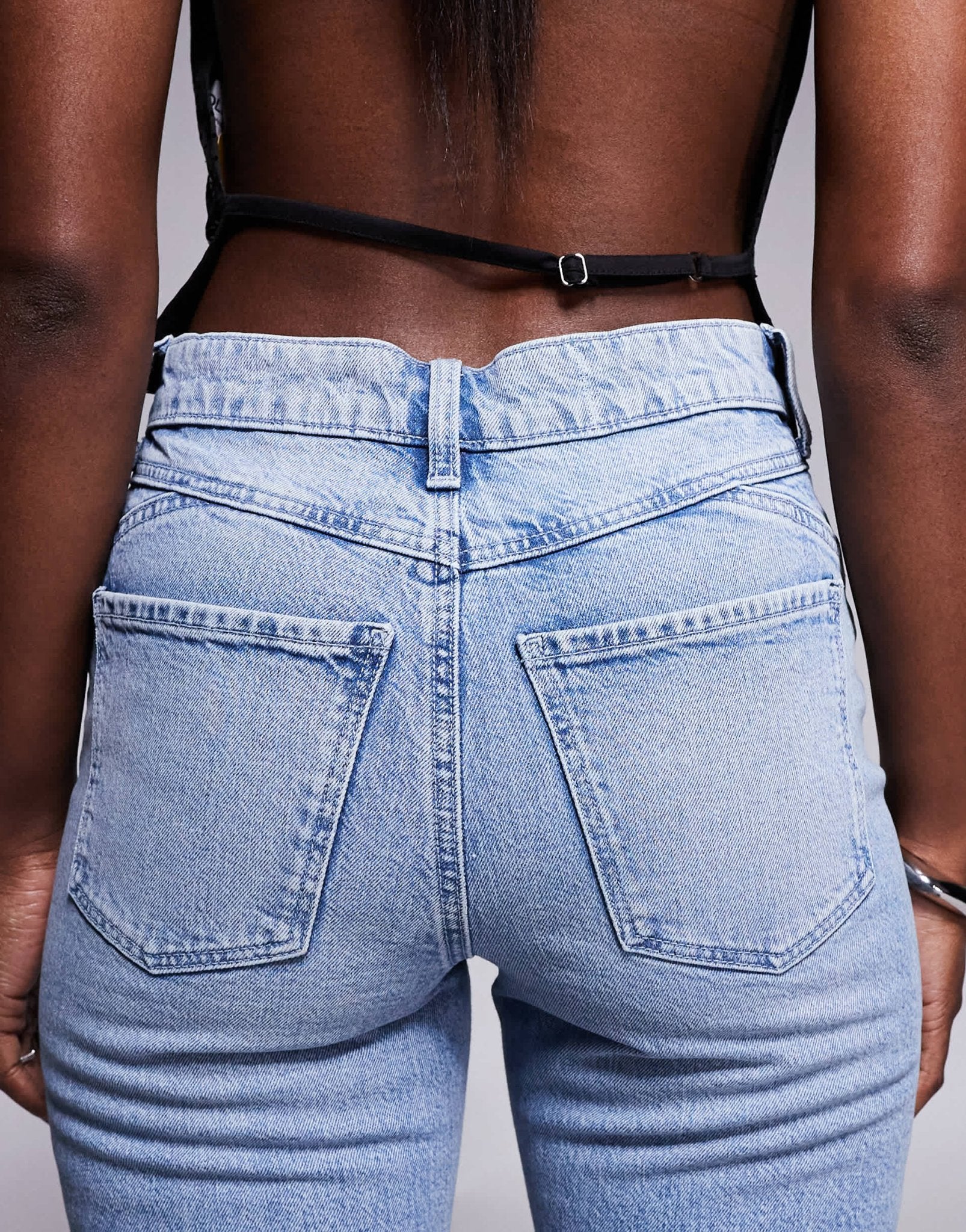 River Island mom jeans in light blue - ASOS Sample Sale