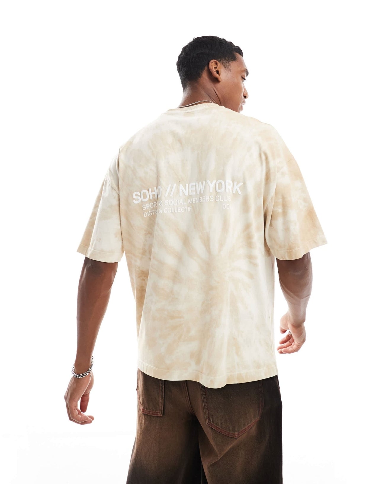 River Island oversized t-shirt with Soho logo back print in ecru tie dye - ASOS Sample Sale
