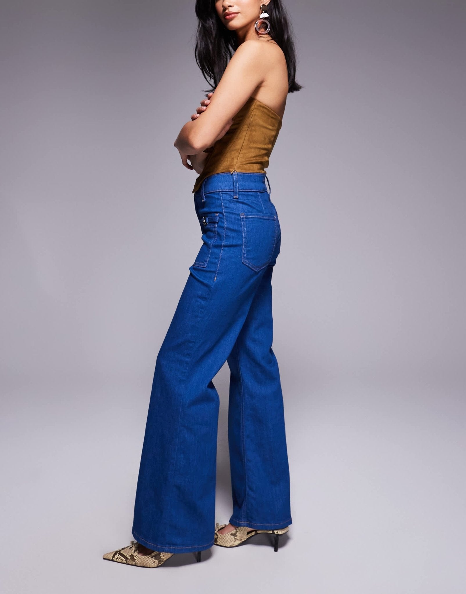 River Island Petite relaxed flare jean in bright blue - ASOS Sample Sale