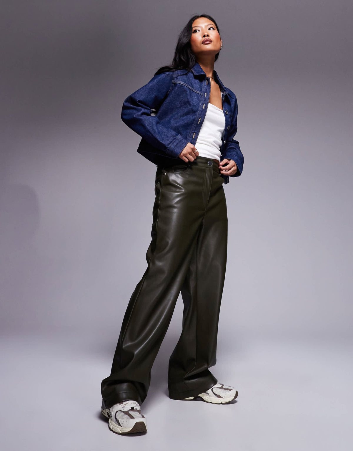 River Island Petite relaxed straight trouser in khaki - ASOS Sample Sale