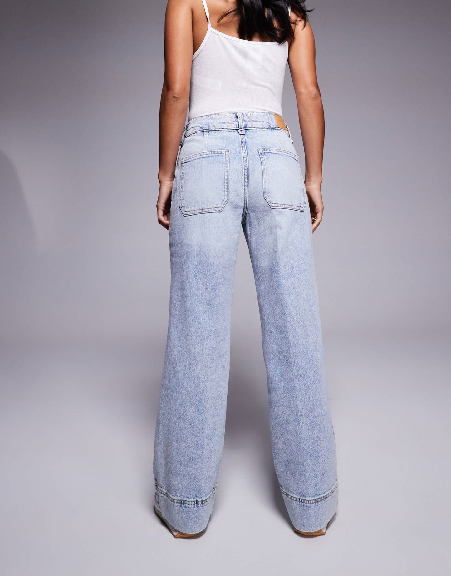 River Island Petite wide leg jean in lightwash blue - ASOS Sample Sale