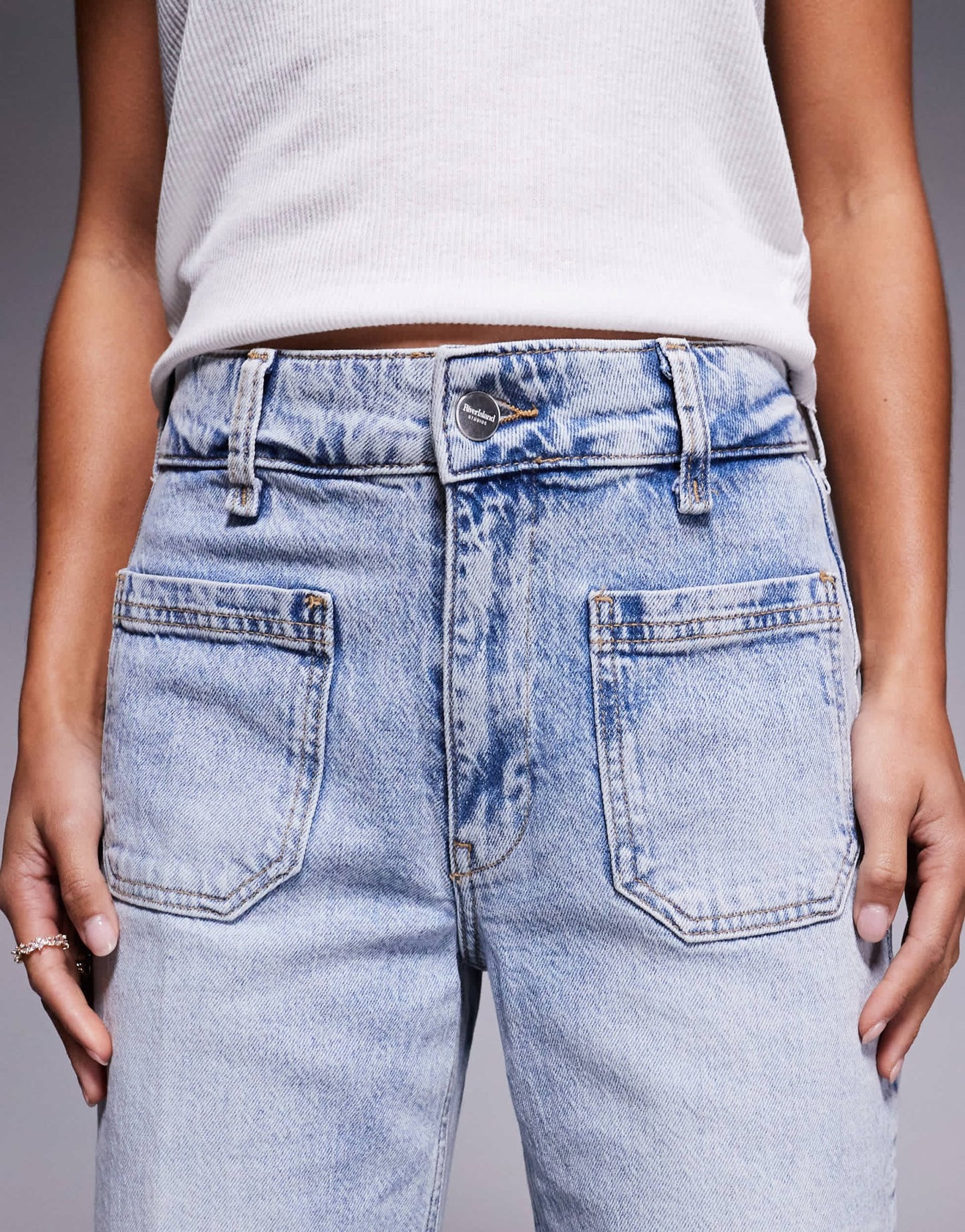 River Island Petite wide leg jean in lightwash blue - ASOS Sample Sale