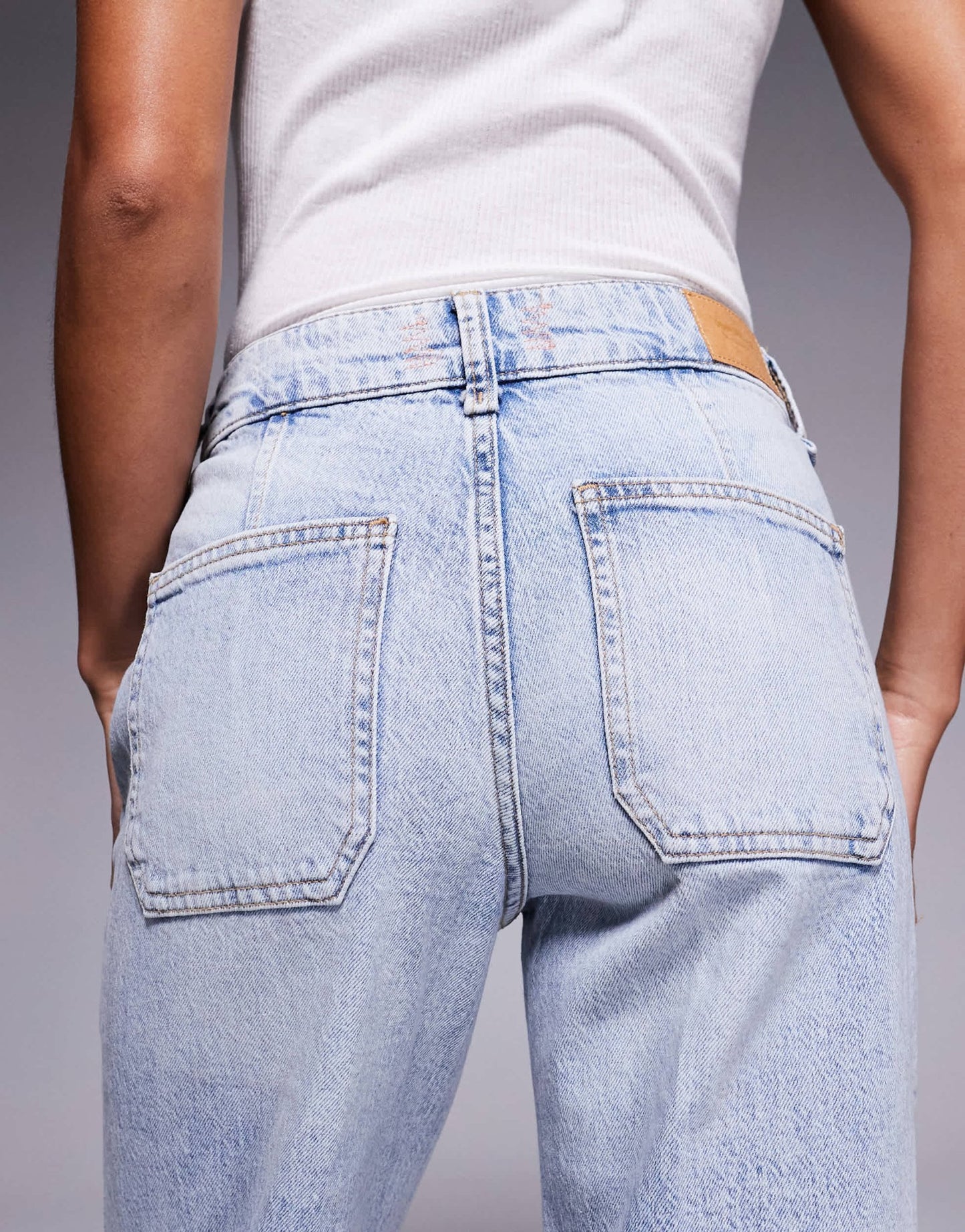 River Island Petite wide leg jean in lightwash blue - ASOS Sample Sale