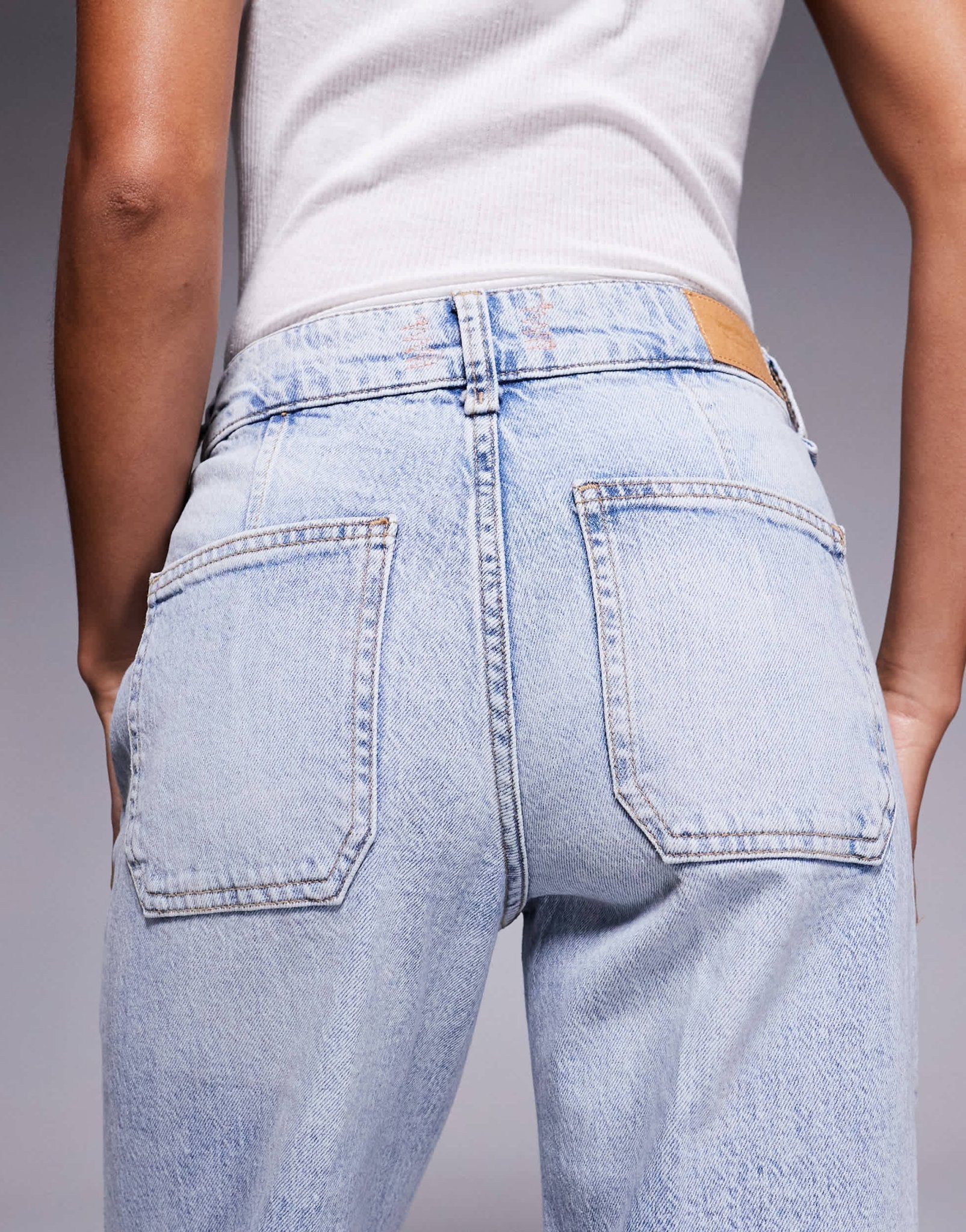 River Island Petite wide leg jean in lightwash blue - ASOS Sample Sale