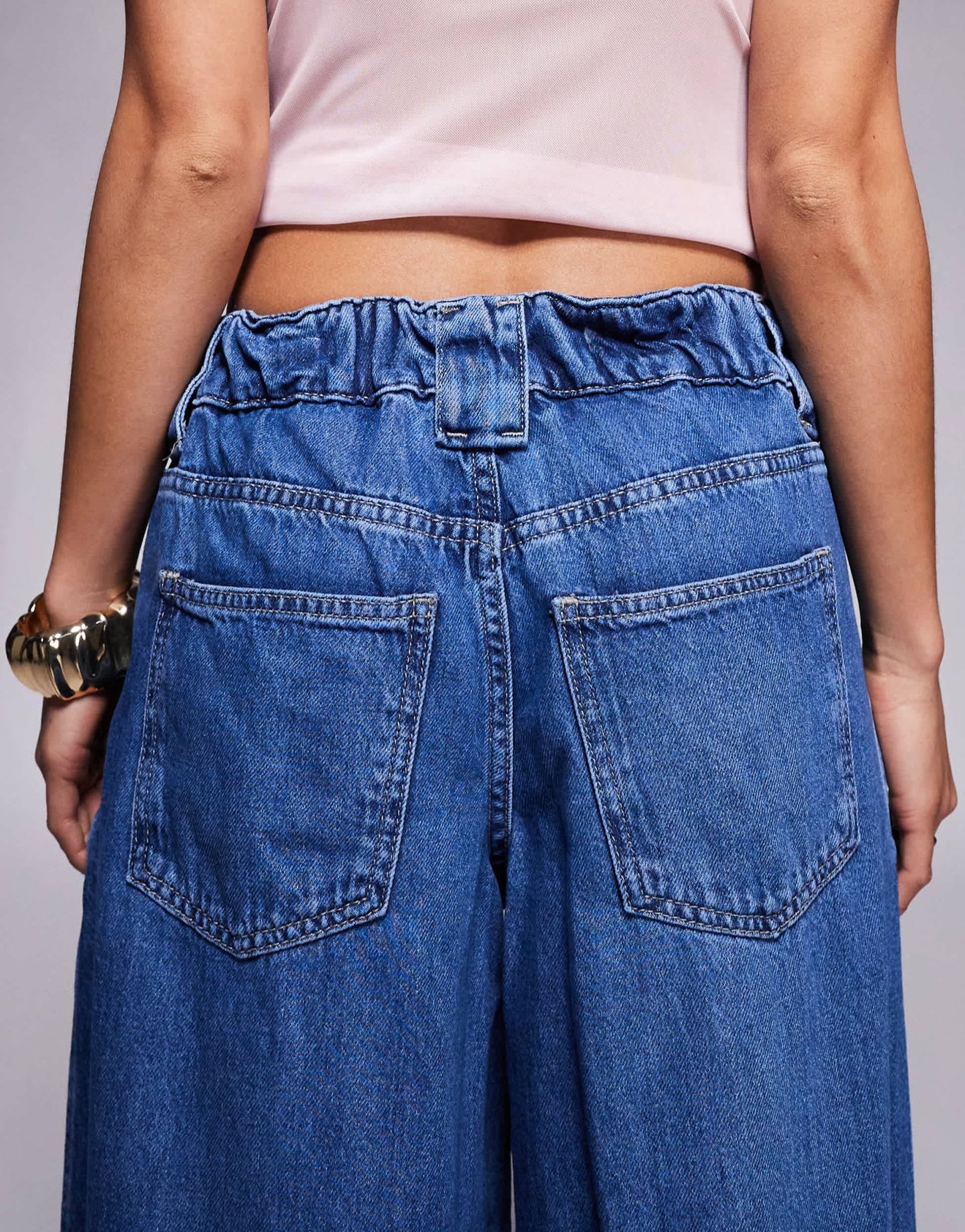 River Island Petite wide leg jean with elasticated back in midwash blue - ASOS Sample Sale