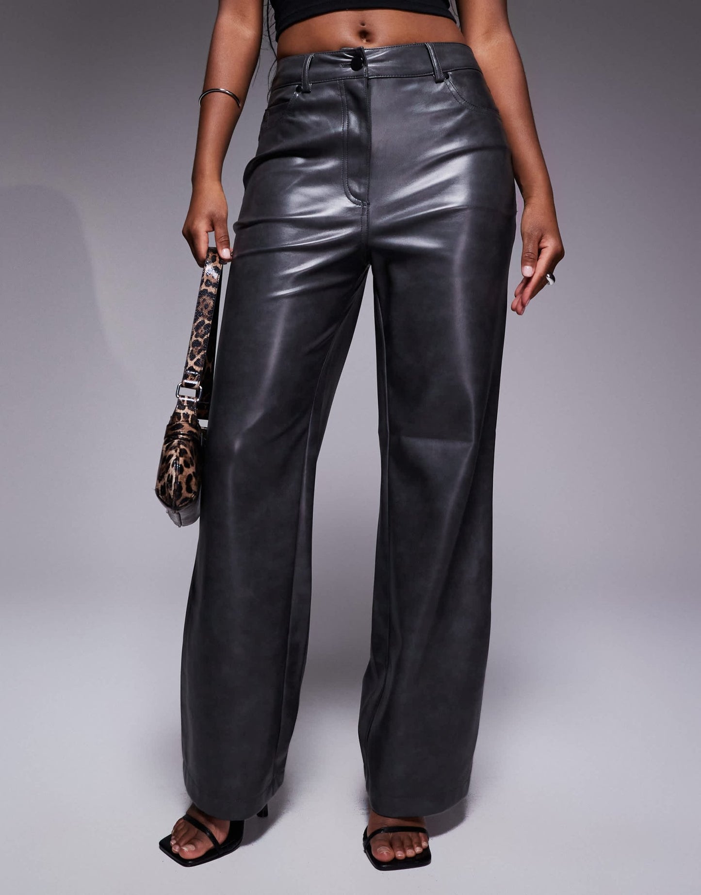 River Island relaxed straight leg jean in grey - ASOS Sample Sale