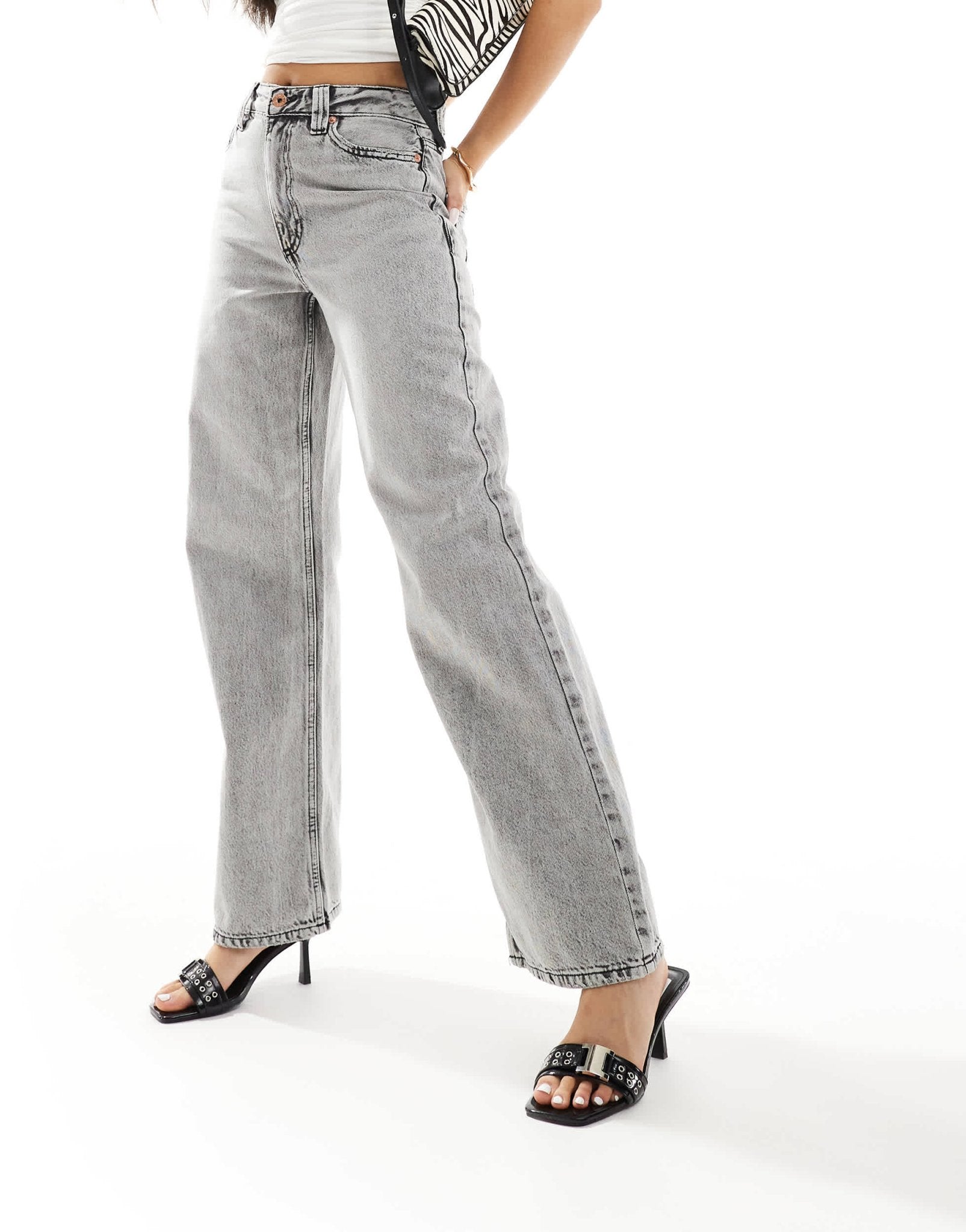 River Island relaxed straight leg jean in grey - ASOS Sample Sale