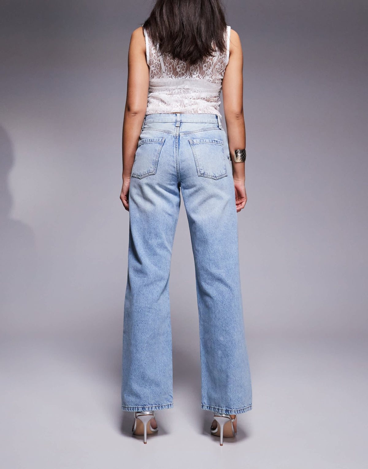 River Island relaxed straight leg jean in midwash blue - ASOS Sample Sale