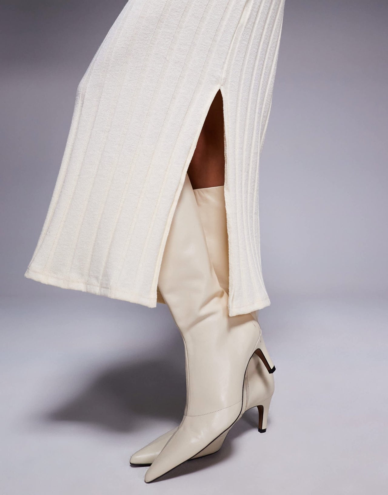 River Island ribbed midi dress in cream - ASOS Sample Sale