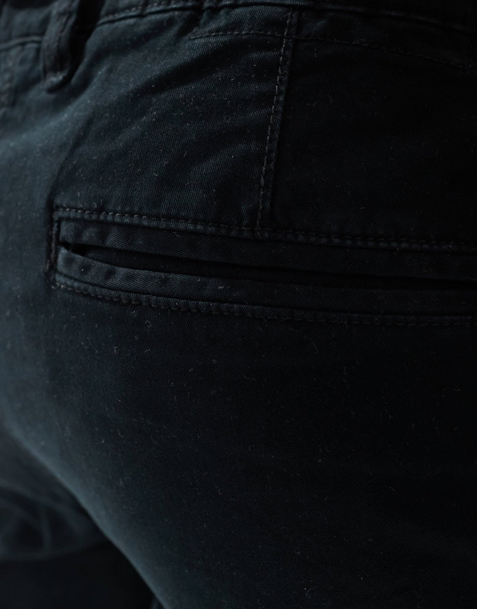 River Island slim fit casual chino trousers in black - ASOS Sample Sale