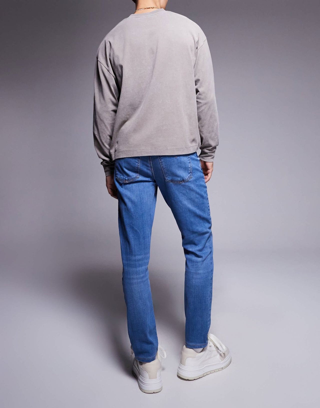 River Island slim fit jeans in medium blue - ASOS Sample Sale