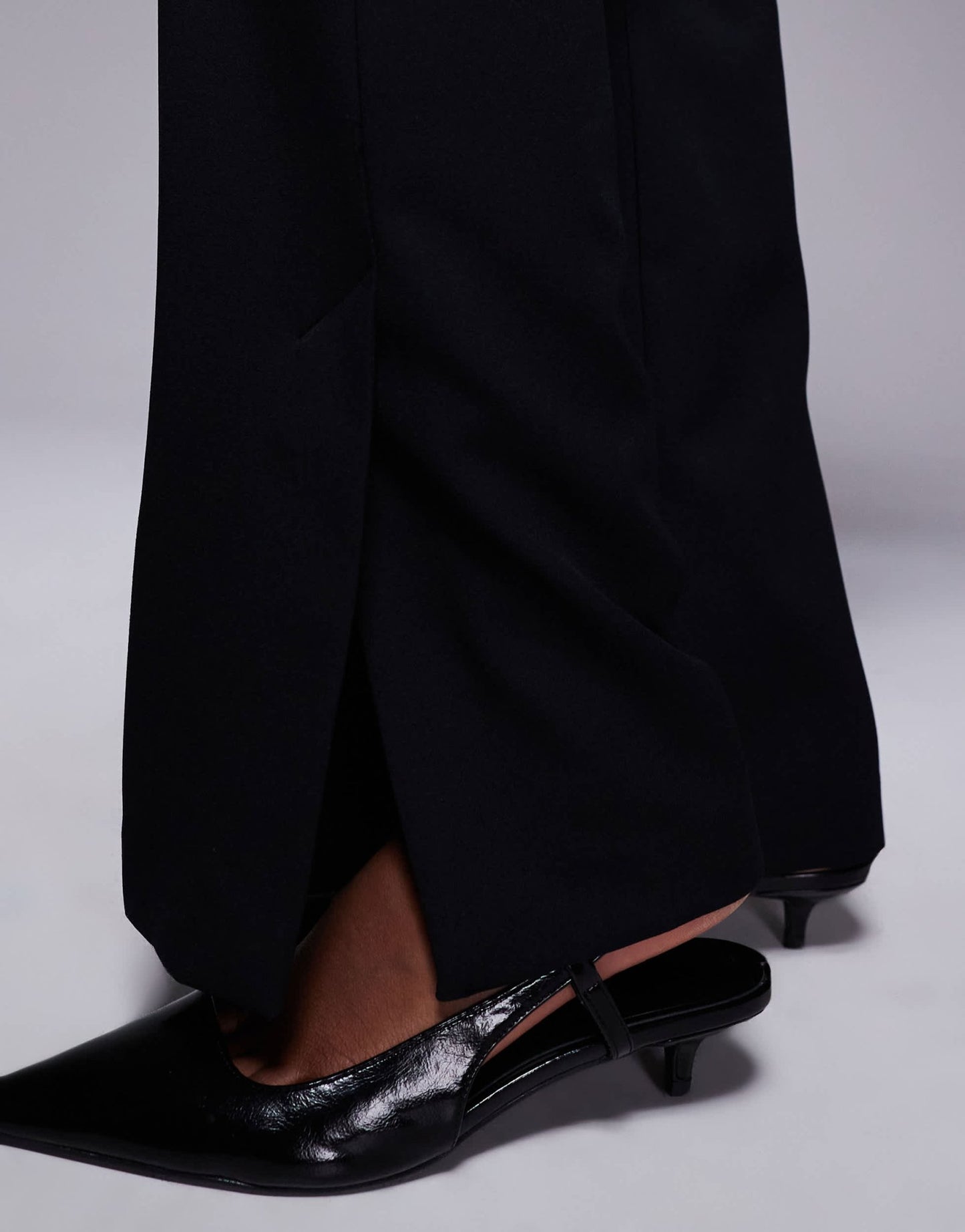 River Island tailored trouser with split hem in black - ASOS Sample Sale
