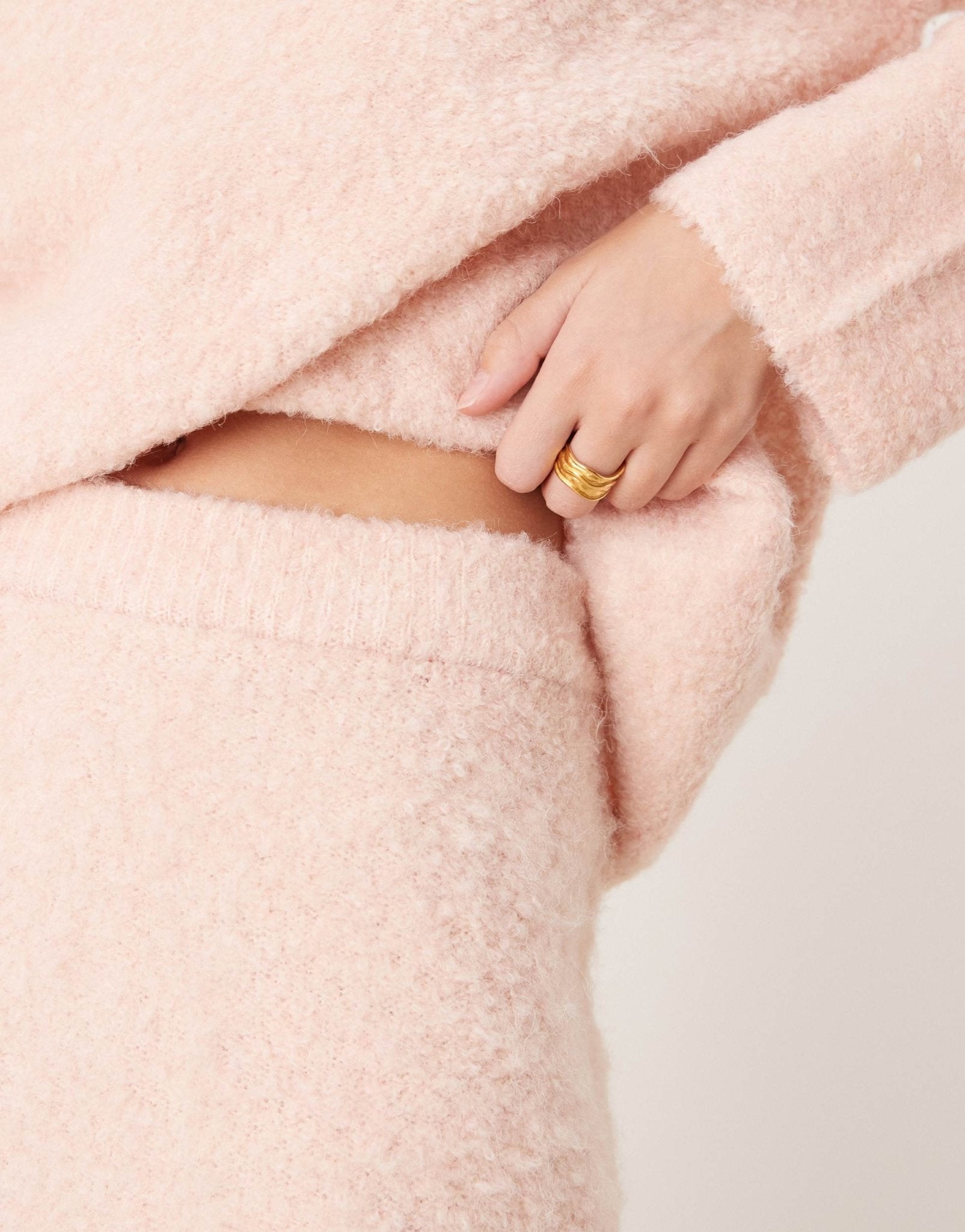River Island ultra fluffy knitted maxi skirt co - ord in light pink - ASOS Sample Sale