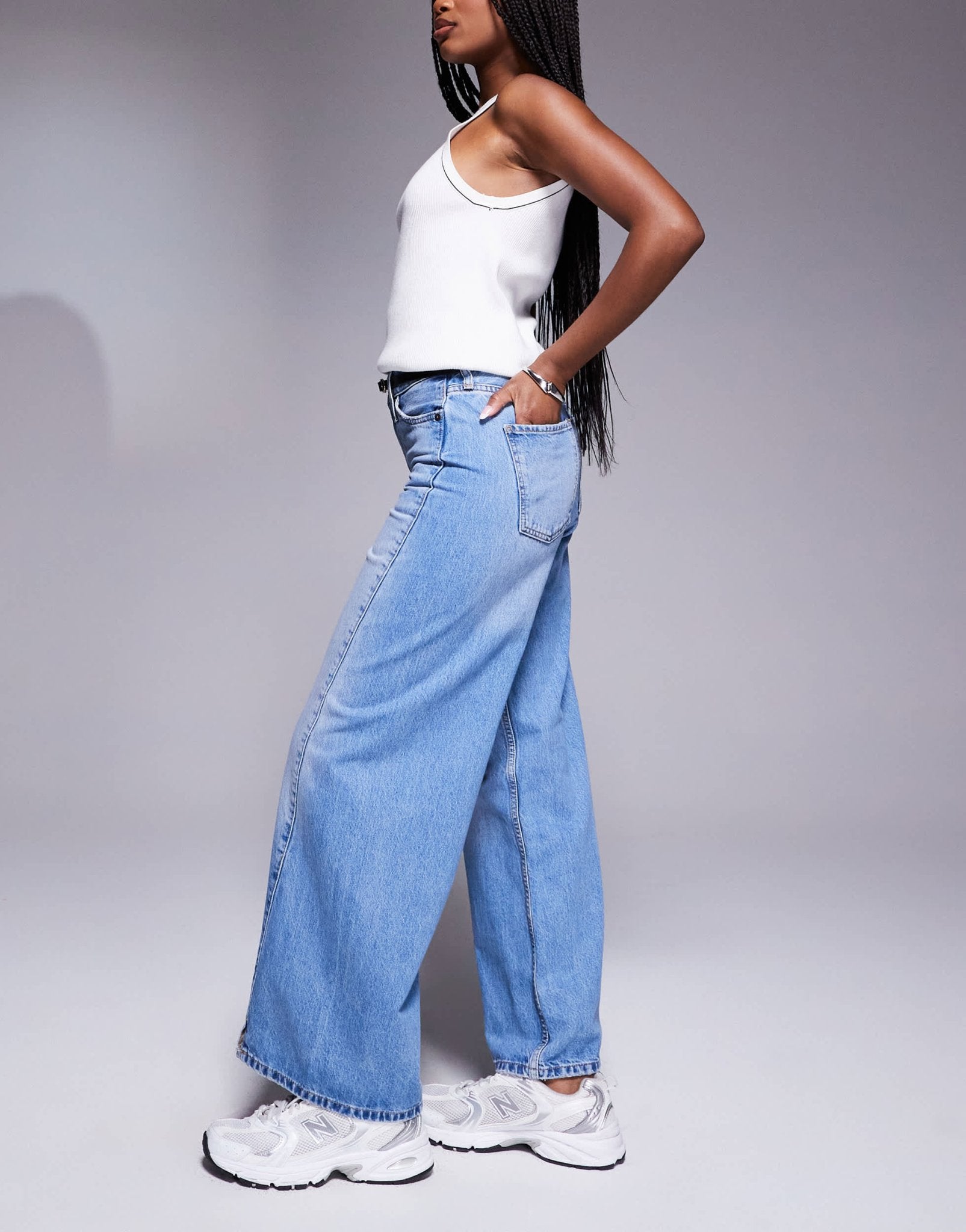 River Island wide leg jean with detachable belt in lightwash blue - ASOS Sample Sale